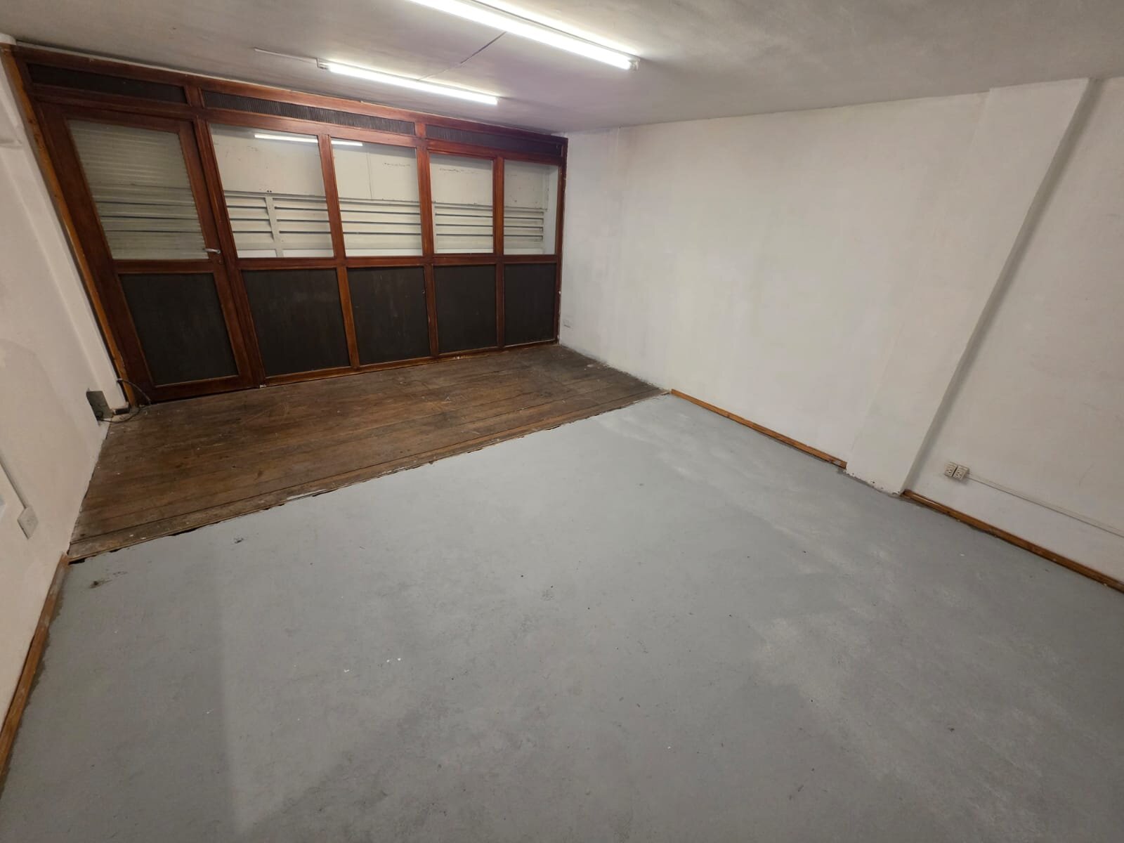 ALQUILER DOS LOCALES UNIFICADOS GALERIA — foto 15