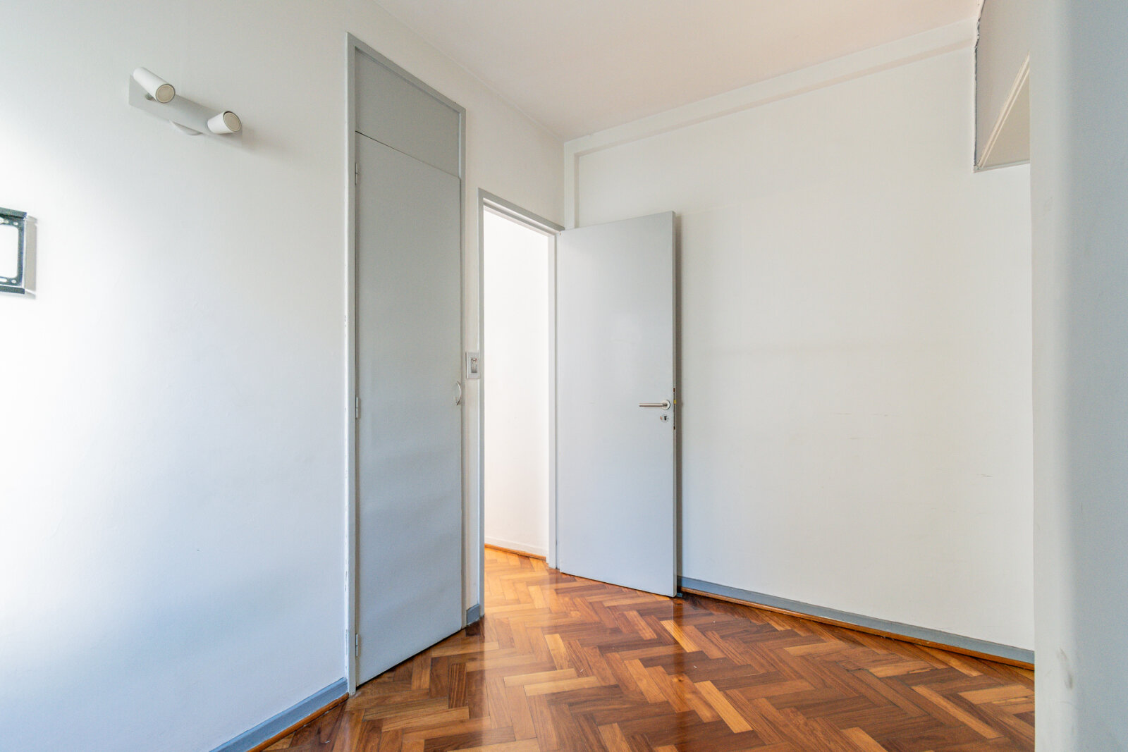 Piso alto - Depto - Reciclado - Balcón - San Telmo — foto 11