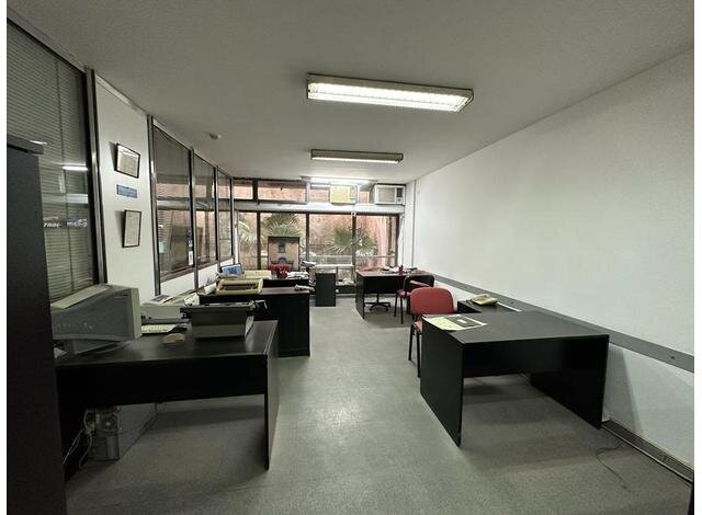 Excelente Oficina en Venta en Microcentro - 5