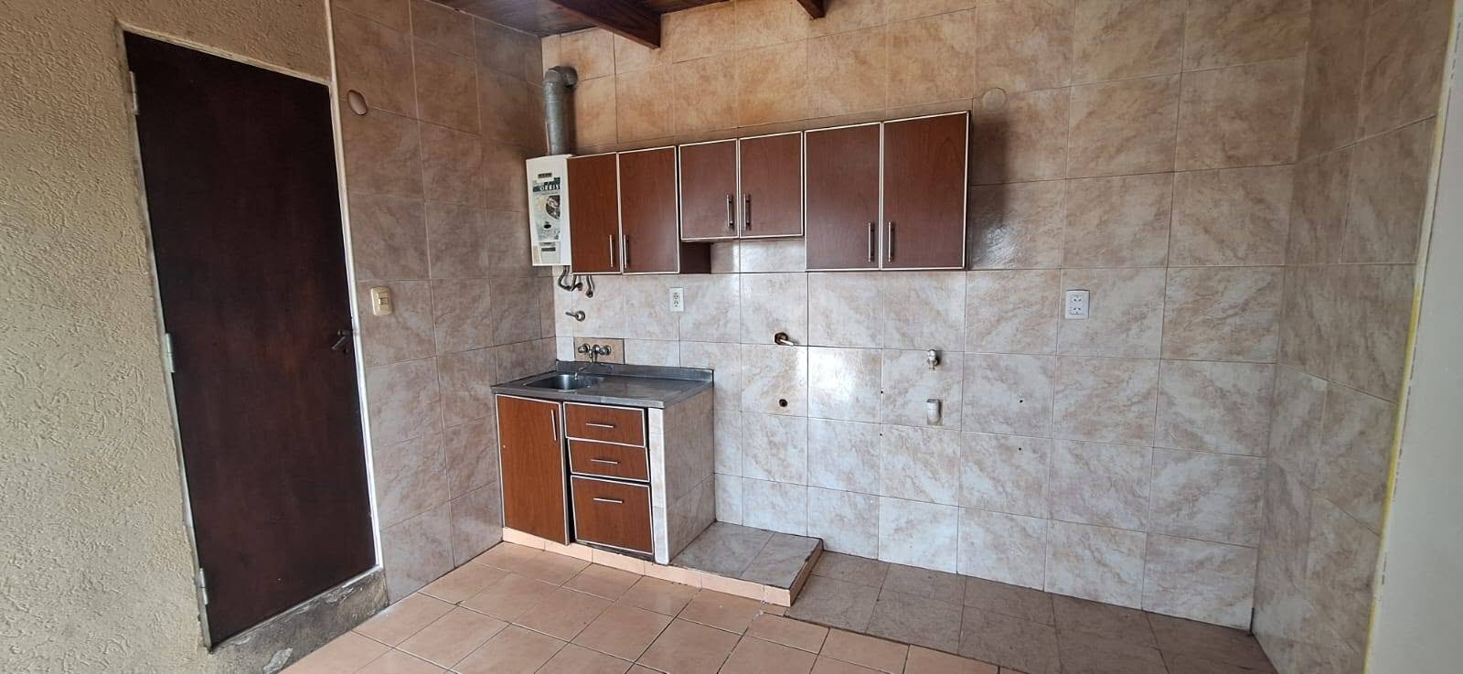 CASA DE 1 DORMITORIO - 1