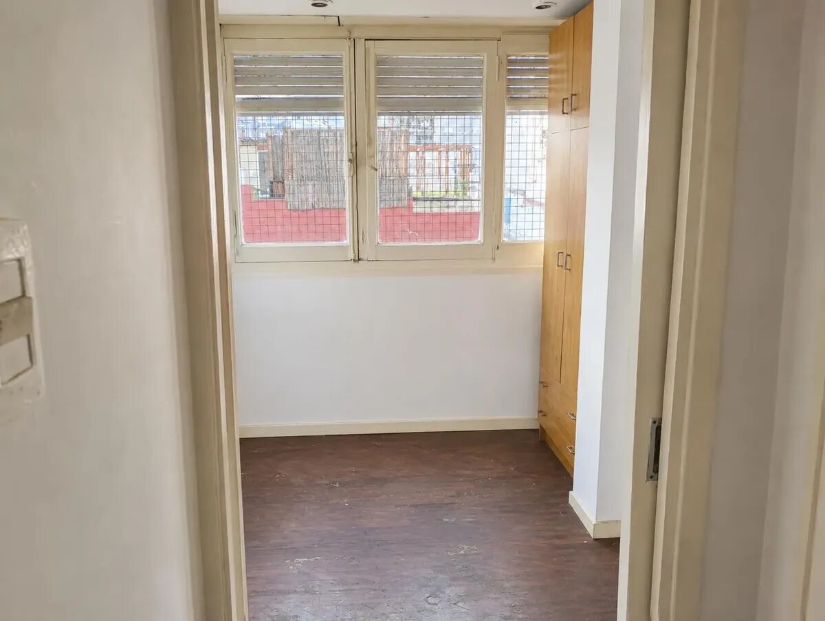 Depto 4 Amb, A Reciclar En Balvanera, Limite Con Recoleta. - 5