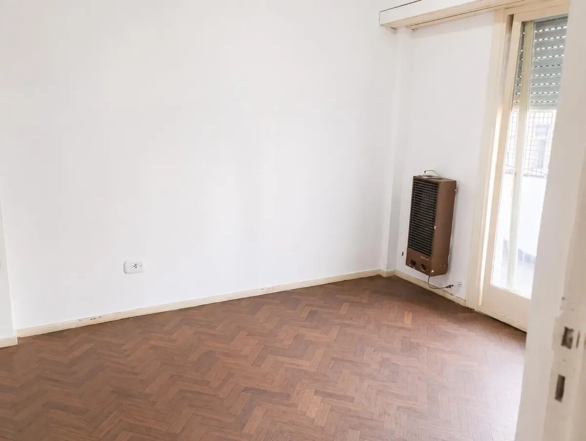 Depto 4 Amb, A Reciclar En Balvanera, Limite Con Recoleta. - 8