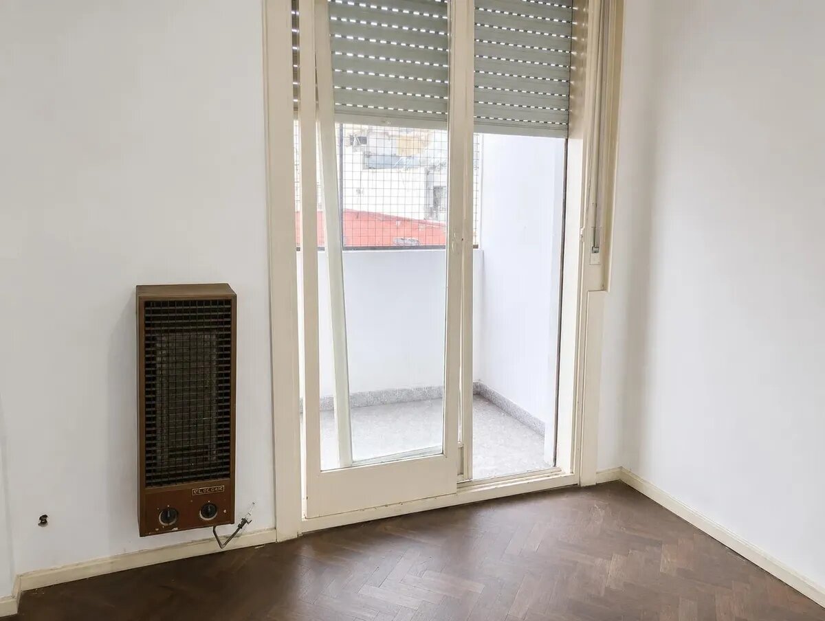 Depto 4 Amb, A Reciclar En Balvanera, Limite Con Recoleta. - 7
