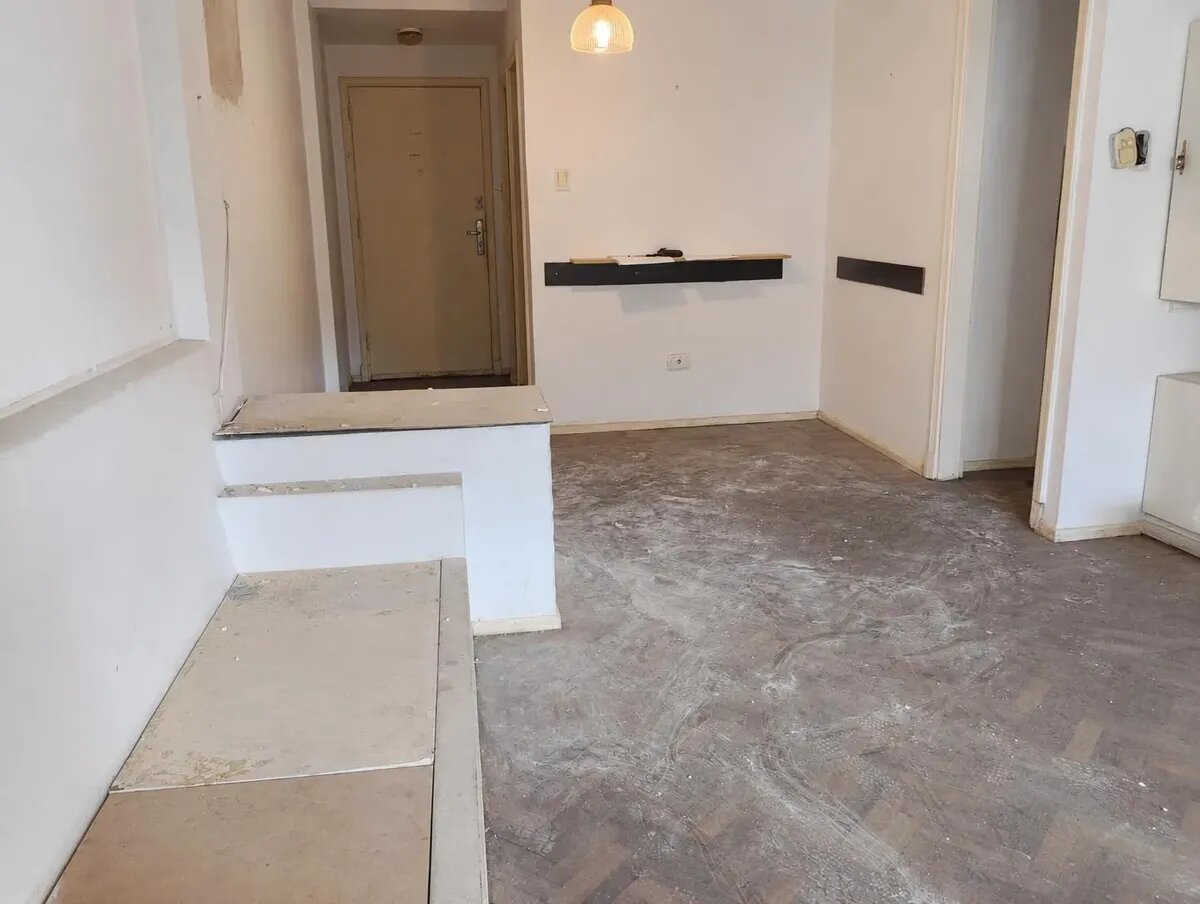 Depto 4 Amb, A Reciclar En Balvanera, Limite Con Recoleta. - 12