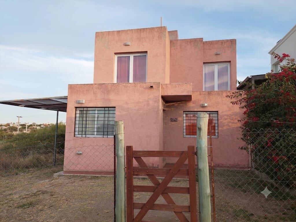 Una casa para que la familia crezca y disfrute al aire libre muy cerca de Cba en Salsipuedes - 1