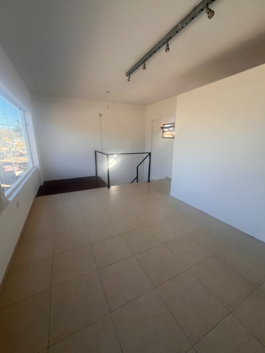 SE ALQUILA LOCAL COMERCIAL. DUARTE QUIROZ - 3