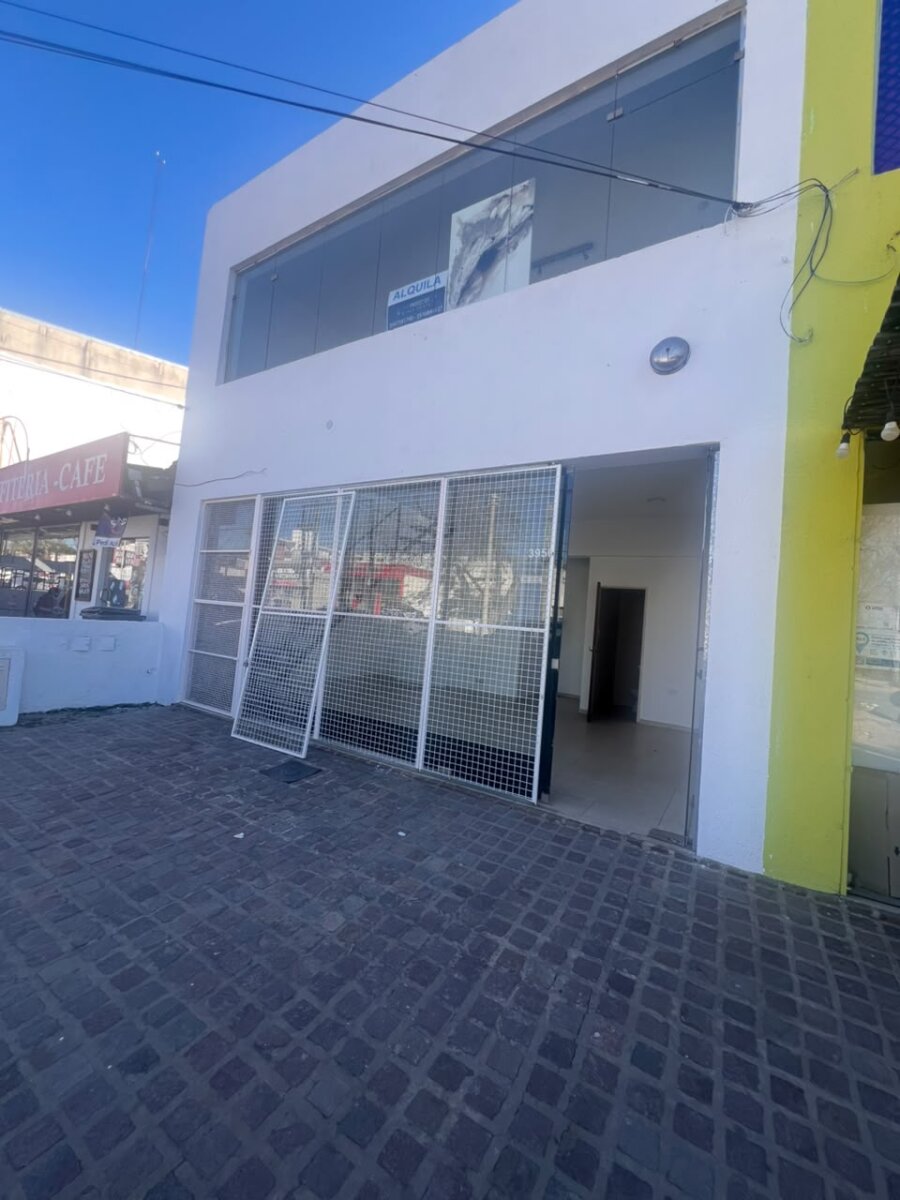 SE ALQUILA LOCAL COMERCIAL. DUARTE QUIROZ - 1