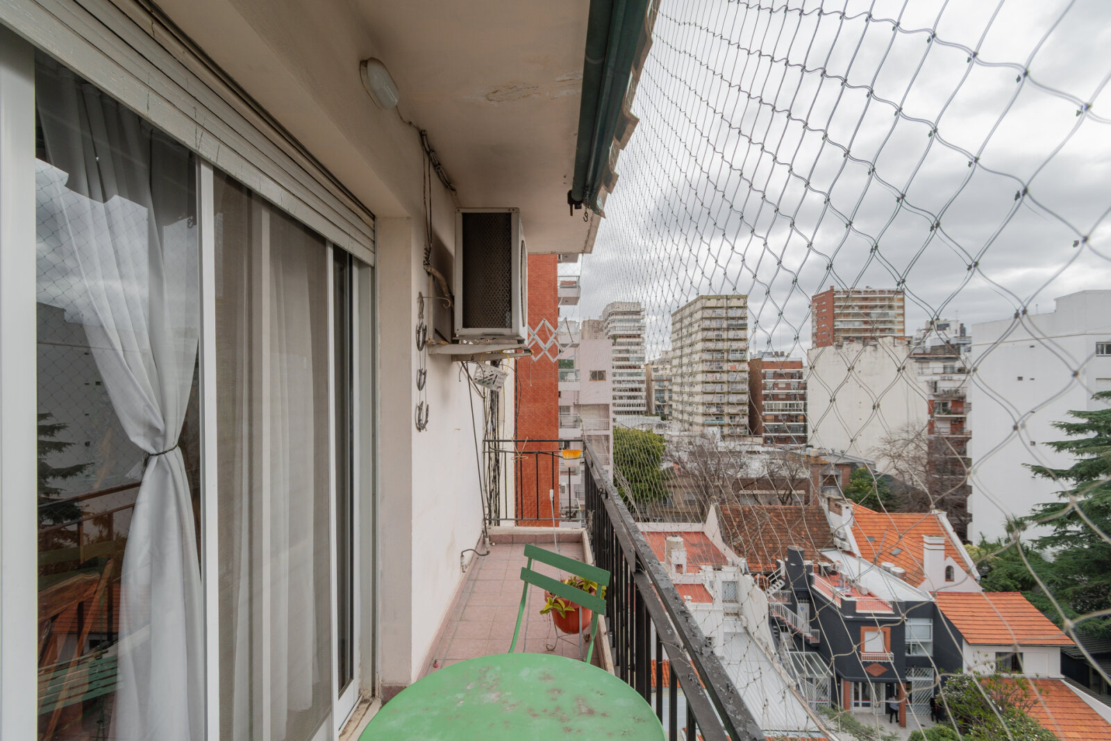 VENTA. 3 AMBIENTES CON BALCÓN EN VILLA URQUIZA. MUY LUMINOSO Y SILENCIOSO. EDIFICIO REACONDICIONADO. — foto 8