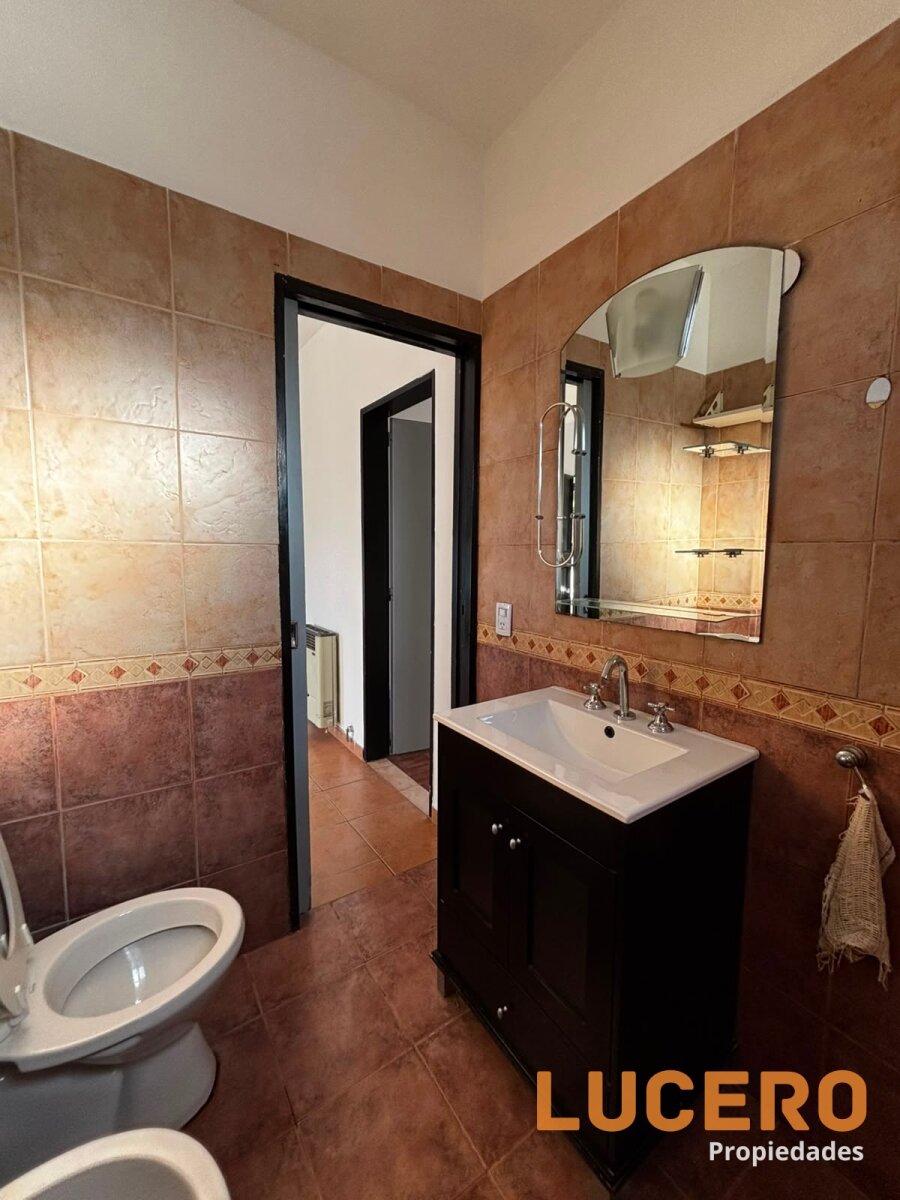 Casa 3 ambientes con terraza en Morón - 13