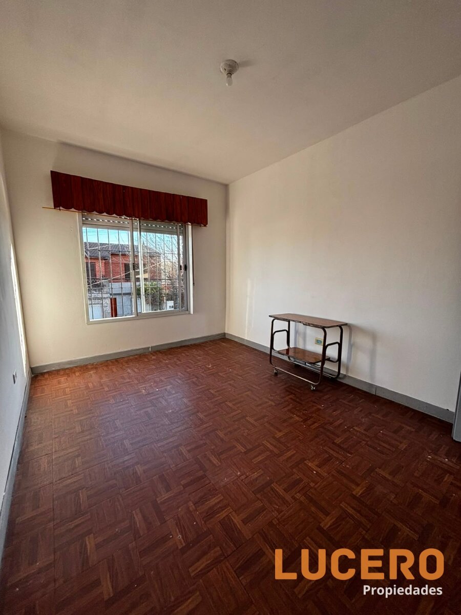 Casa 3 ambientes con terraza en Morón - 9