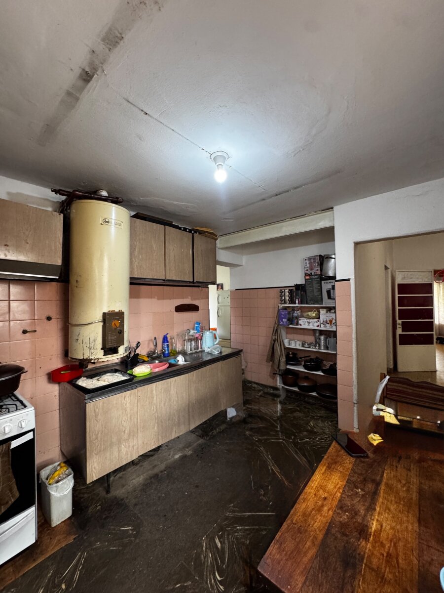 Casa 4 dormitorios- 952 m2 lote- Rafael Núñez al 6400 - 17