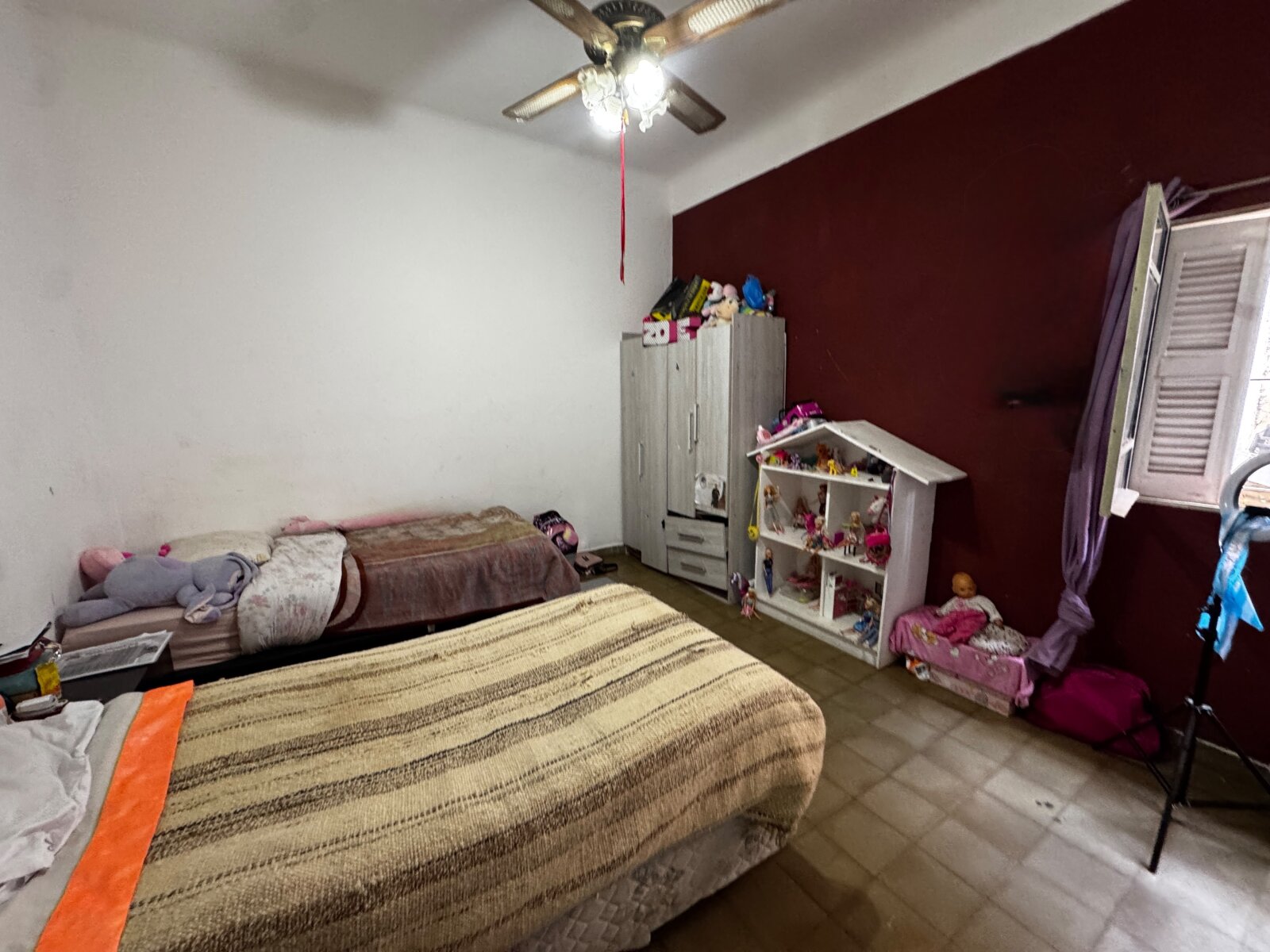 Casa 4 dormitorios- 952 m2 lote- Rafael Núñez al 6400 - 24