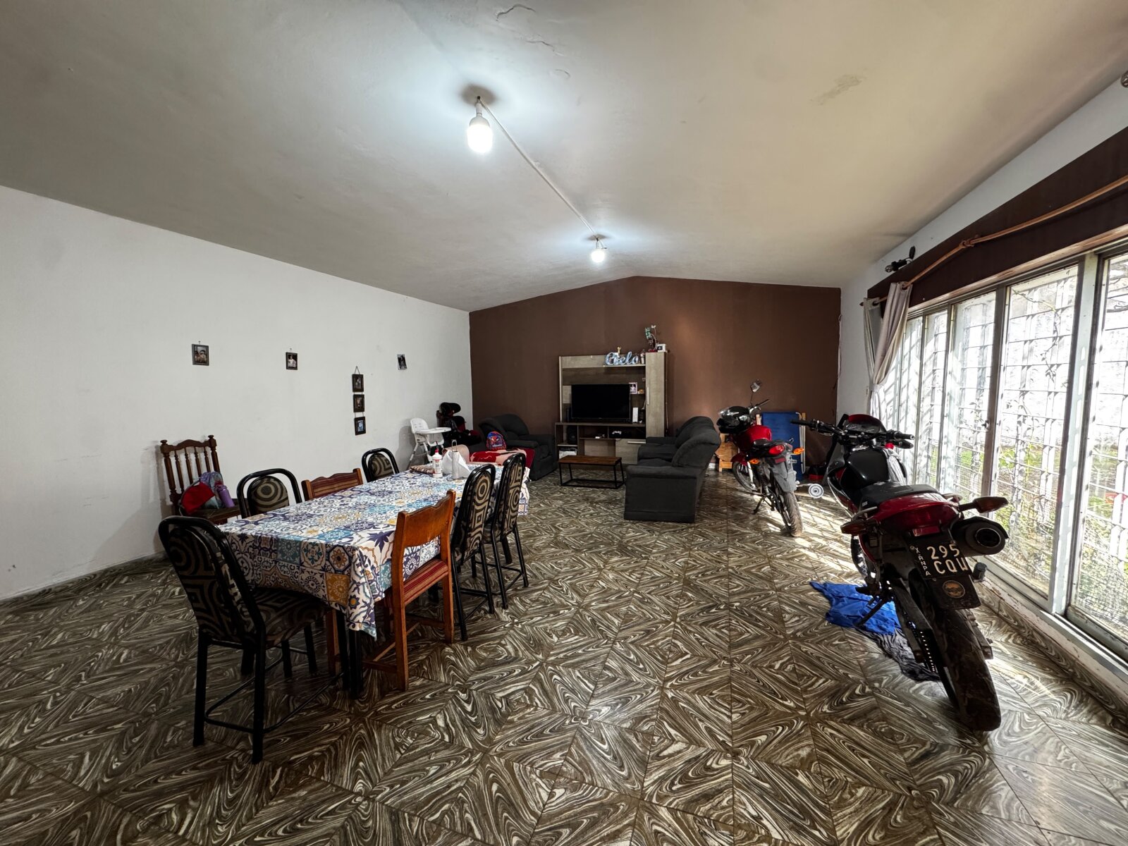 Casa 4 dormitorios- 952 m2 lote- Rafael Núñez al 6400 - 7