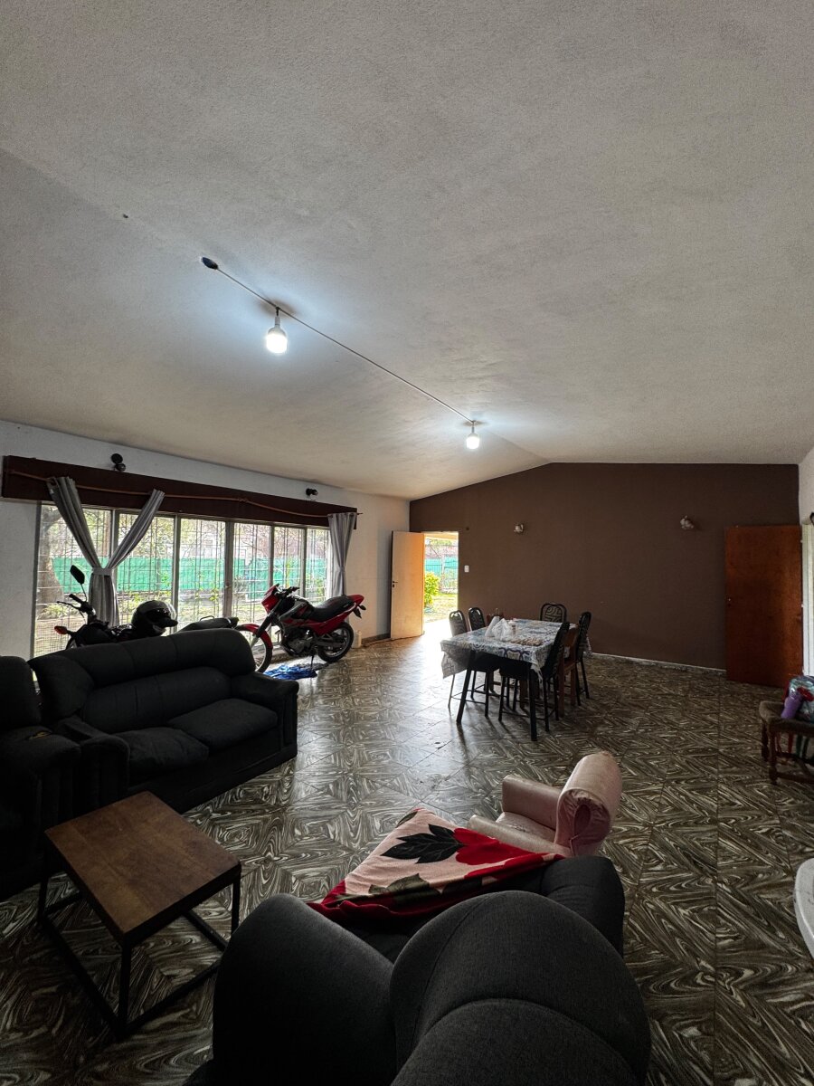Casa 4 dormitorios- 952 m2 lote- Rafael Núñez al 6400 - 9