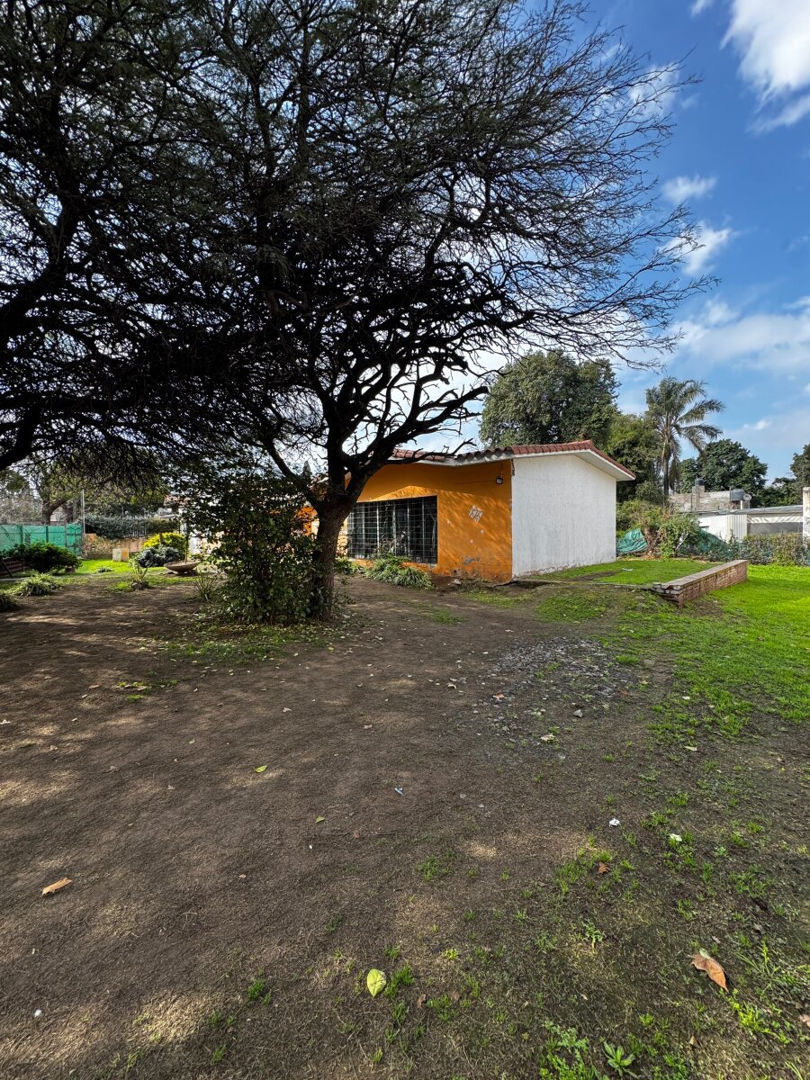 Casa 4 dormitorios- 952 m2 lote- Rafael Núñez al 6400 - 4