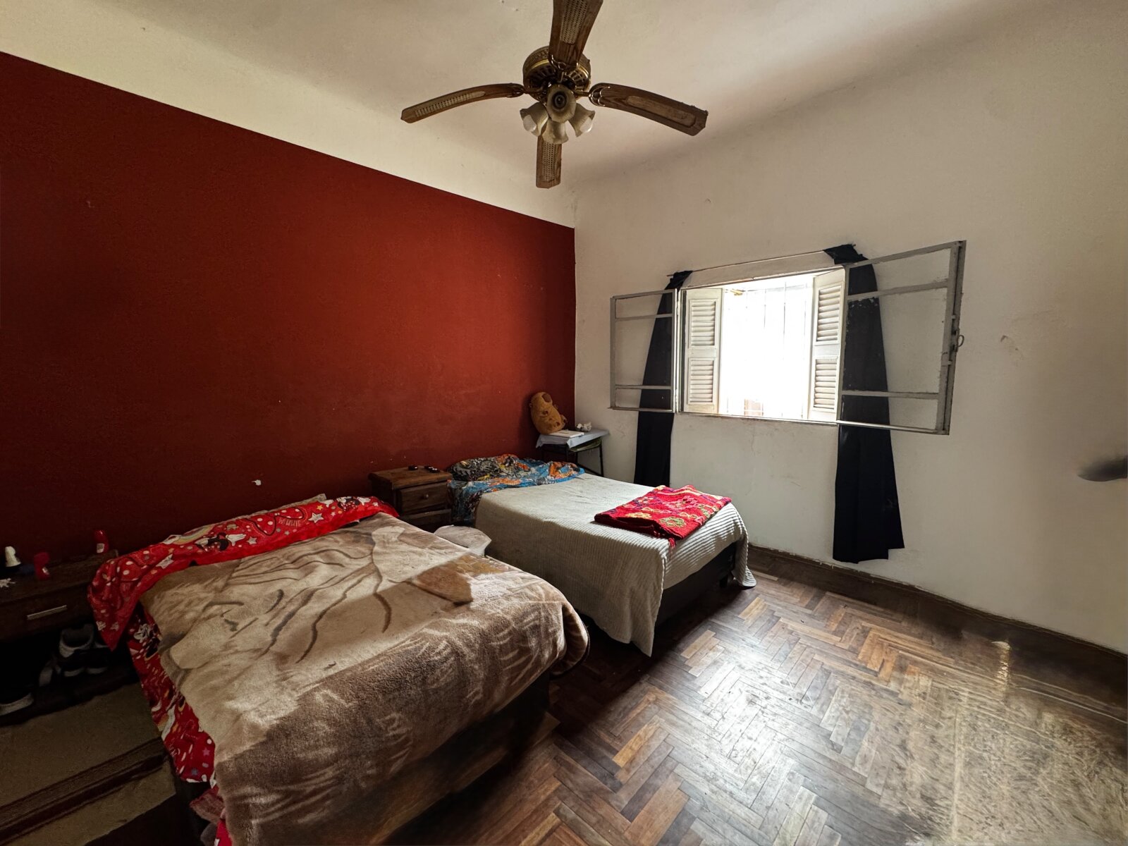 Casa 4 dormitorios- 952 m2 lote- Rafael Núñez al 6400 - 34
