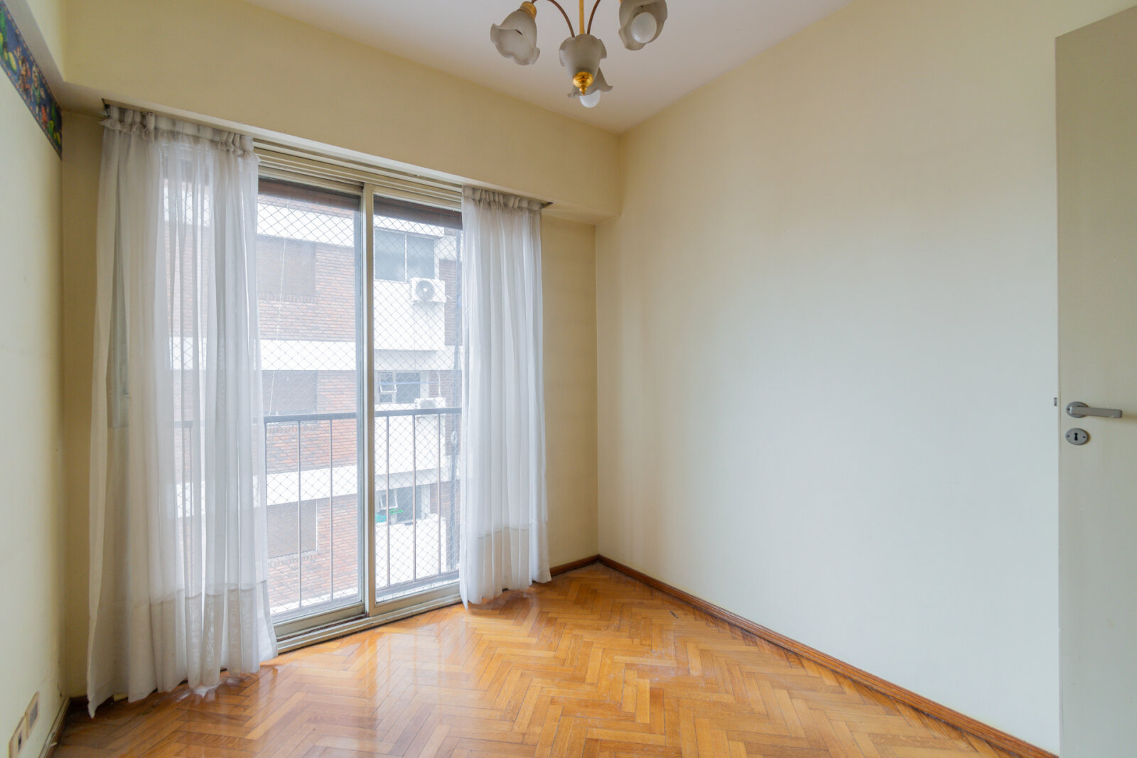 Semipiso 4 ambientes con palier privado y guardacoche Alto Palermo - 6