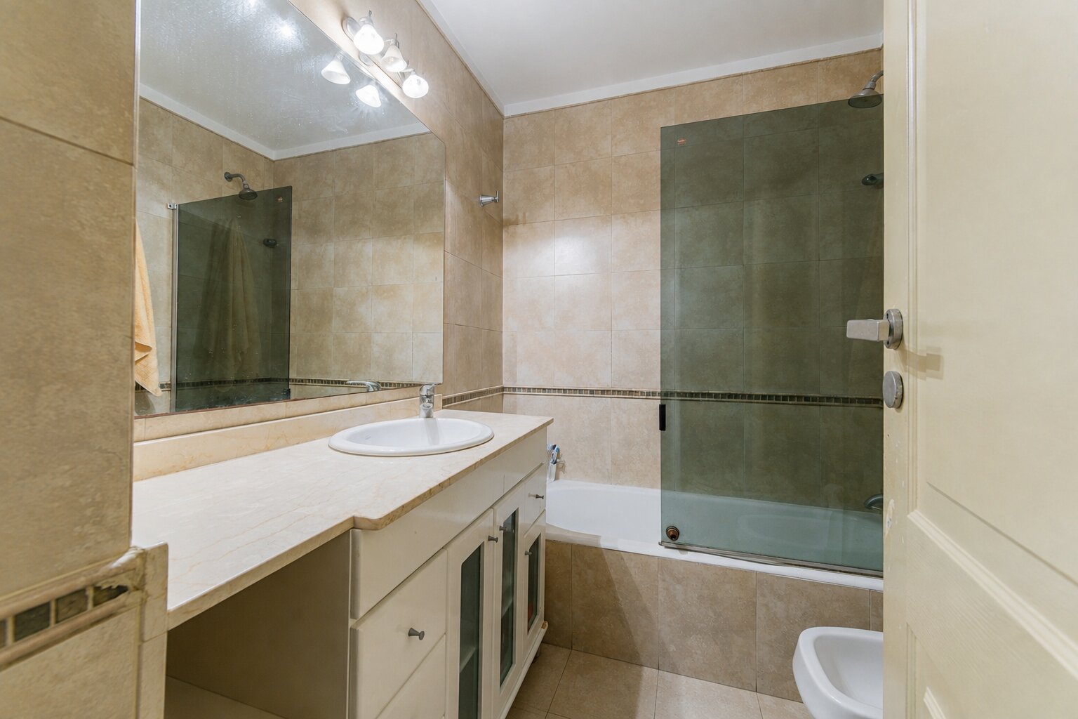 Semipiso 4 ambientes con palier privado y guardacoche Alto Palermo - 14