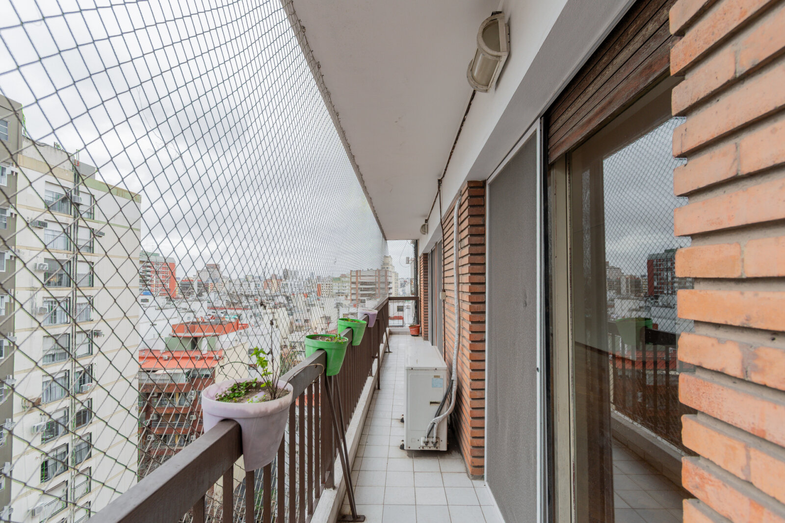 Semipiso 4 ambientes con palier privado y guardacoche Alto Palermo - 38