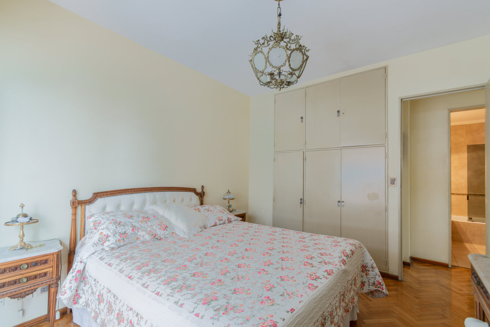 Semipiso 4 ambientes con palier privado y guardacoche Alto Palermo - 13