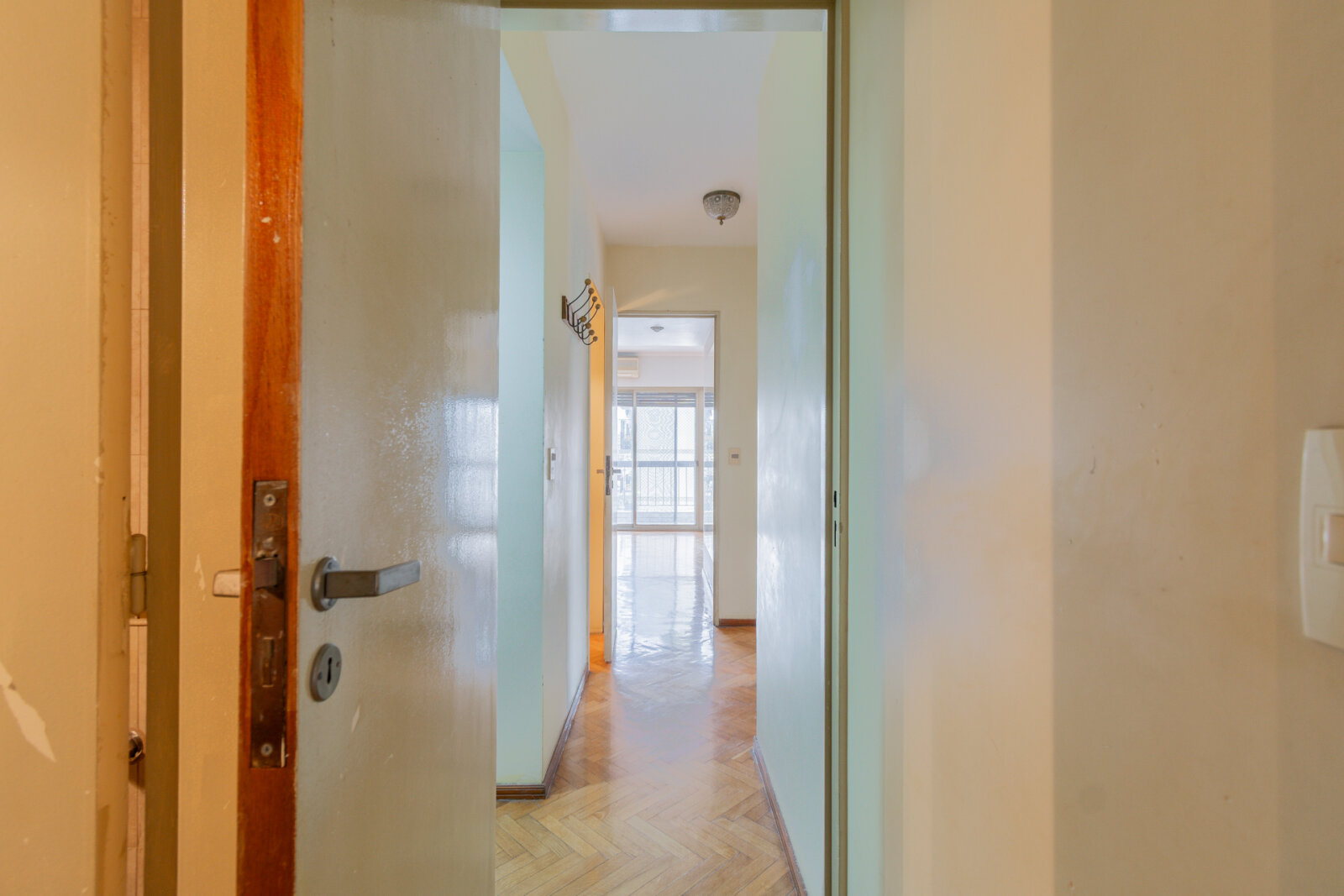 Semipiso 4 ambientes con palier privado y guardacoche Alto Palermo - 20