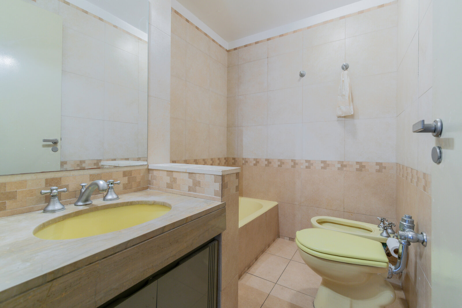 Semipiso 4 ambientes con palier privado y guardacoche Alto Palermo - 23