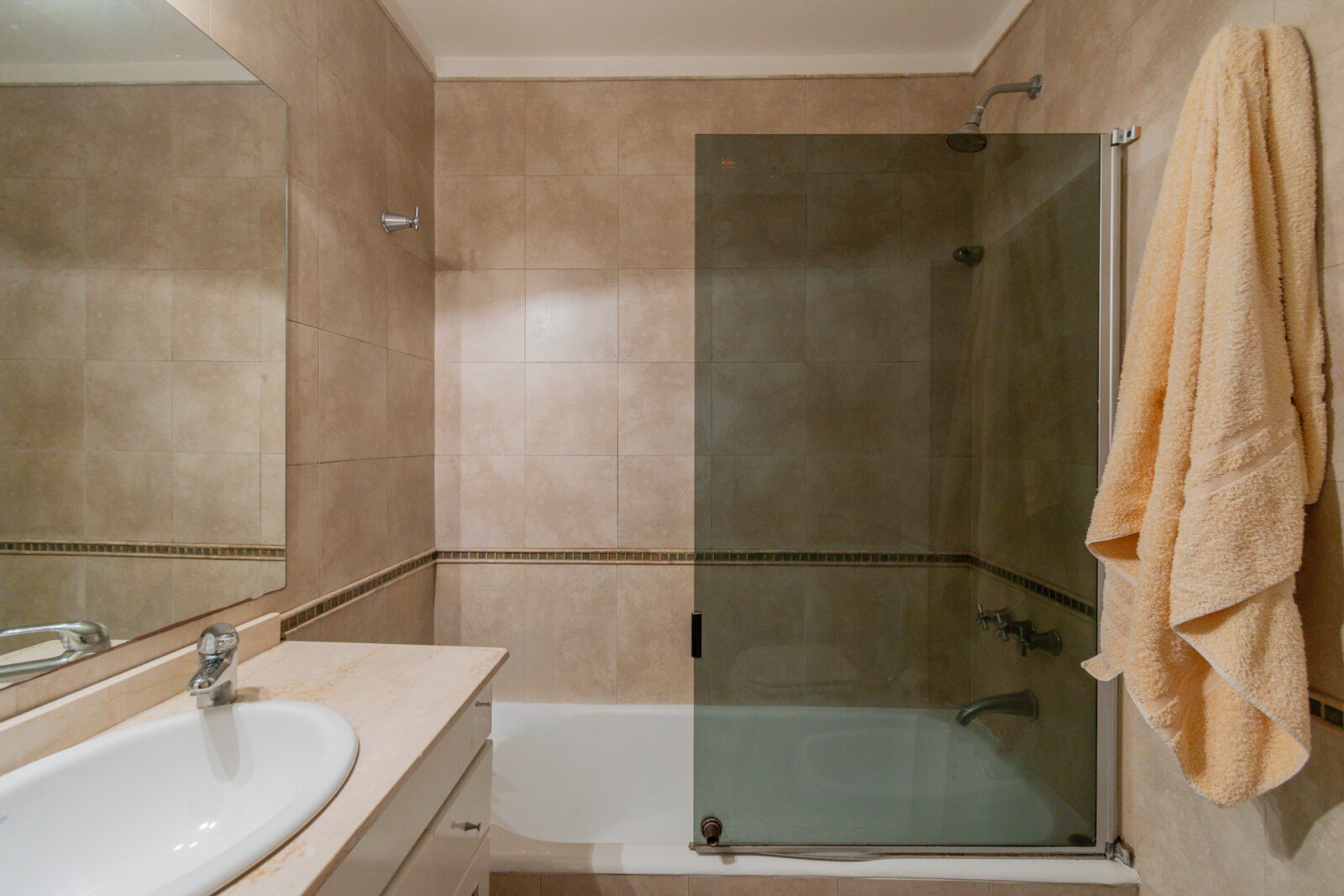 Semipiso 4 ambientes con palier privado y guardacoche Alto Palermo - 16