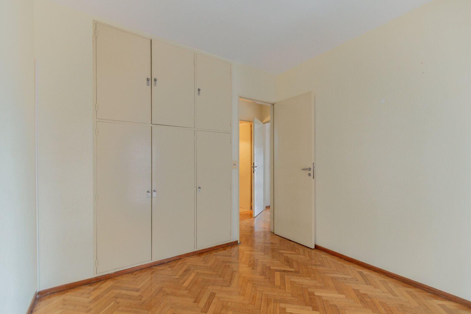 Semipiso 4 ambientes con palier privado y guardacoche Alto Palermo - 11