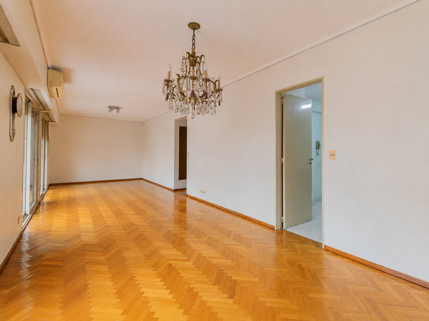 Semipiso 4 ambientes con palier privado y guardacoche Alto Palermo - 32