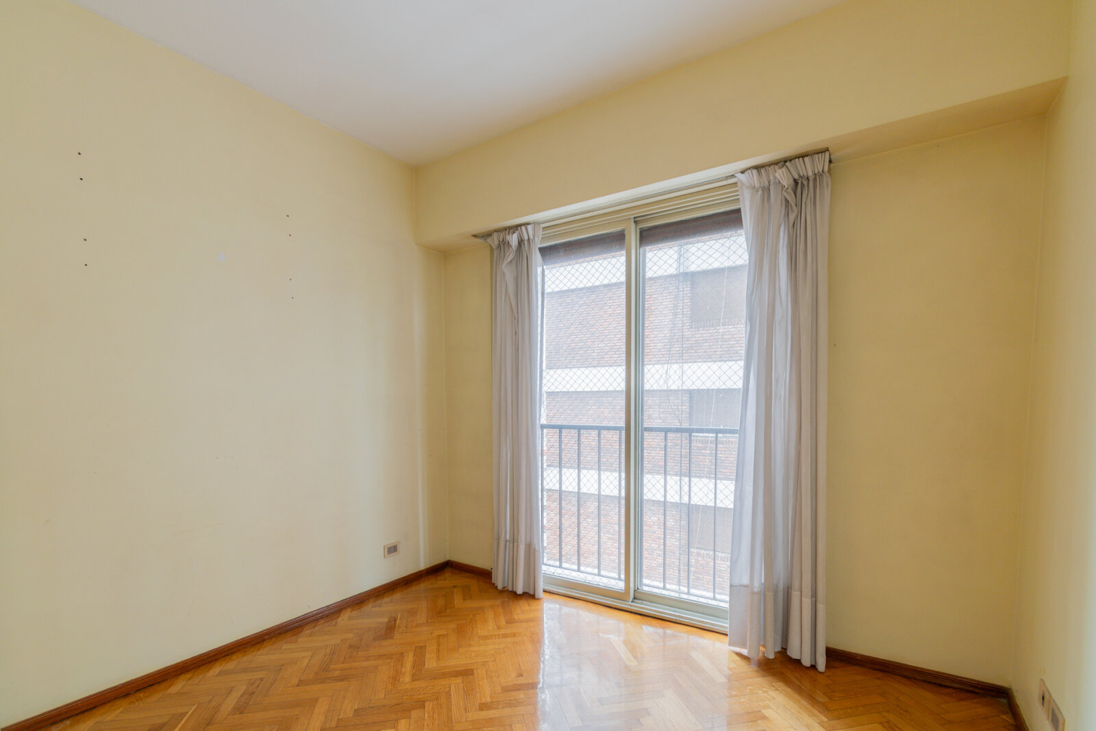 Semipiso 4 ambientes con palier privado y guardacoche Alto Palermo - 12