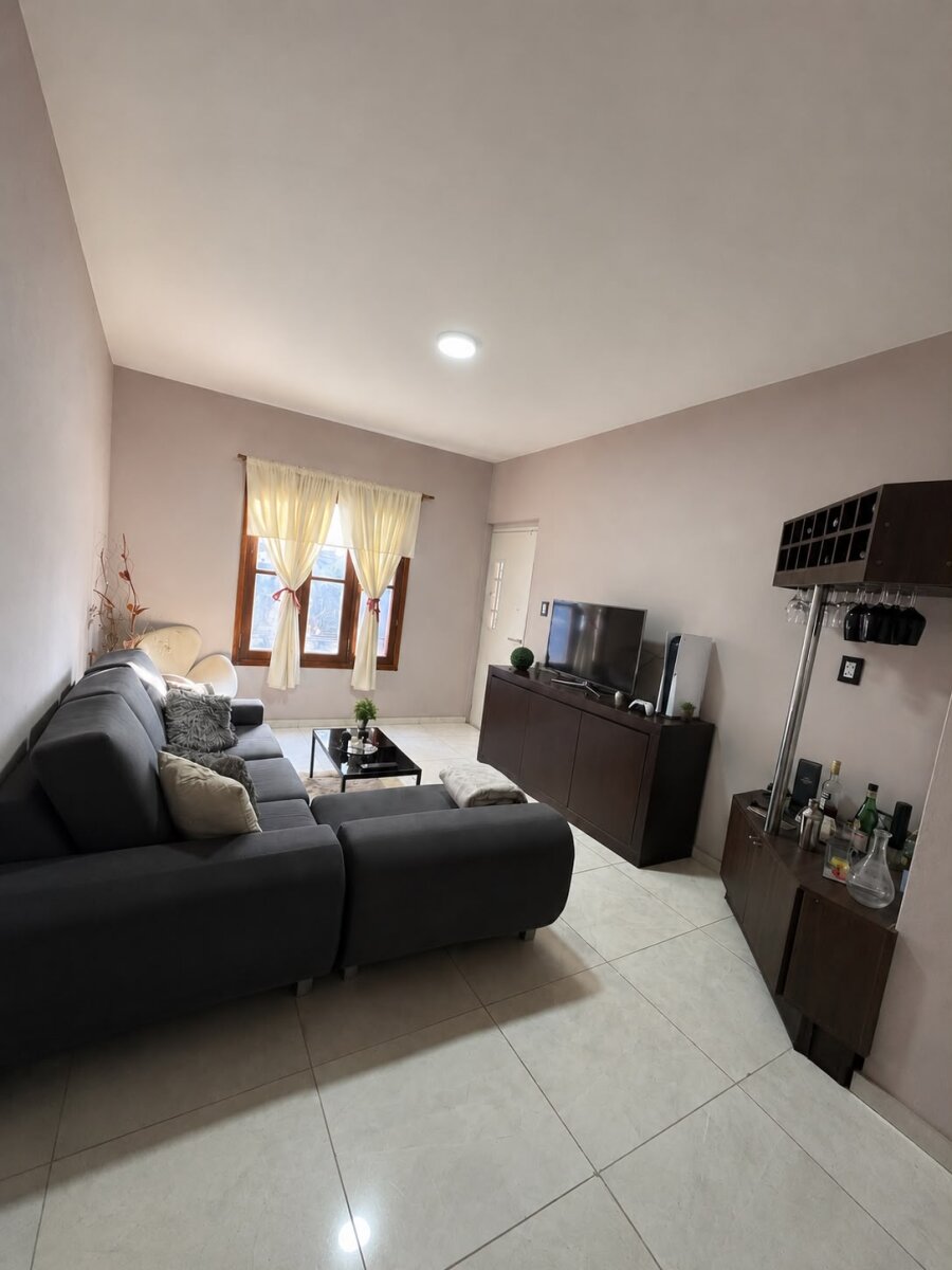 HERMOSA CASA EN VENTA ELORZA 1653 - 6