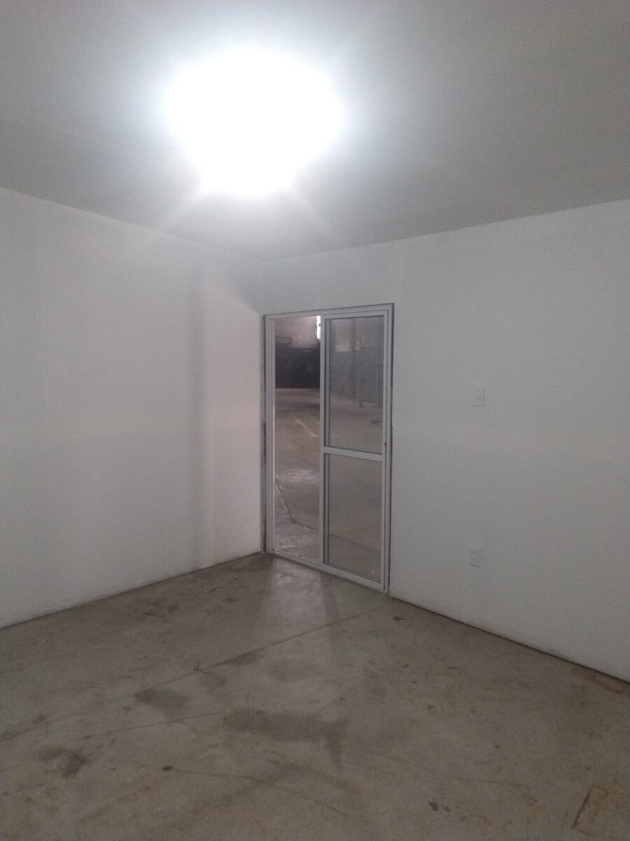 GALPPON CON OFICINA 400 MTS2 - Imagen 4