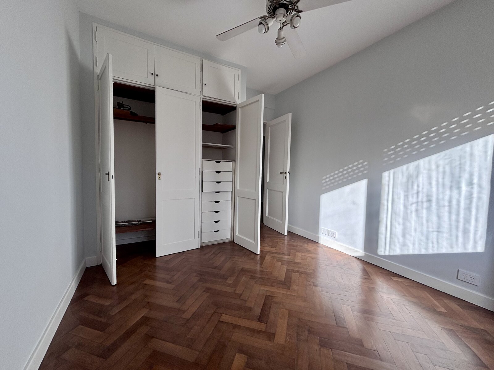 Excelente semipiso 4 ambientes, muy luminoso.Totalmente reciclado, SAN NICOLÁS - 10