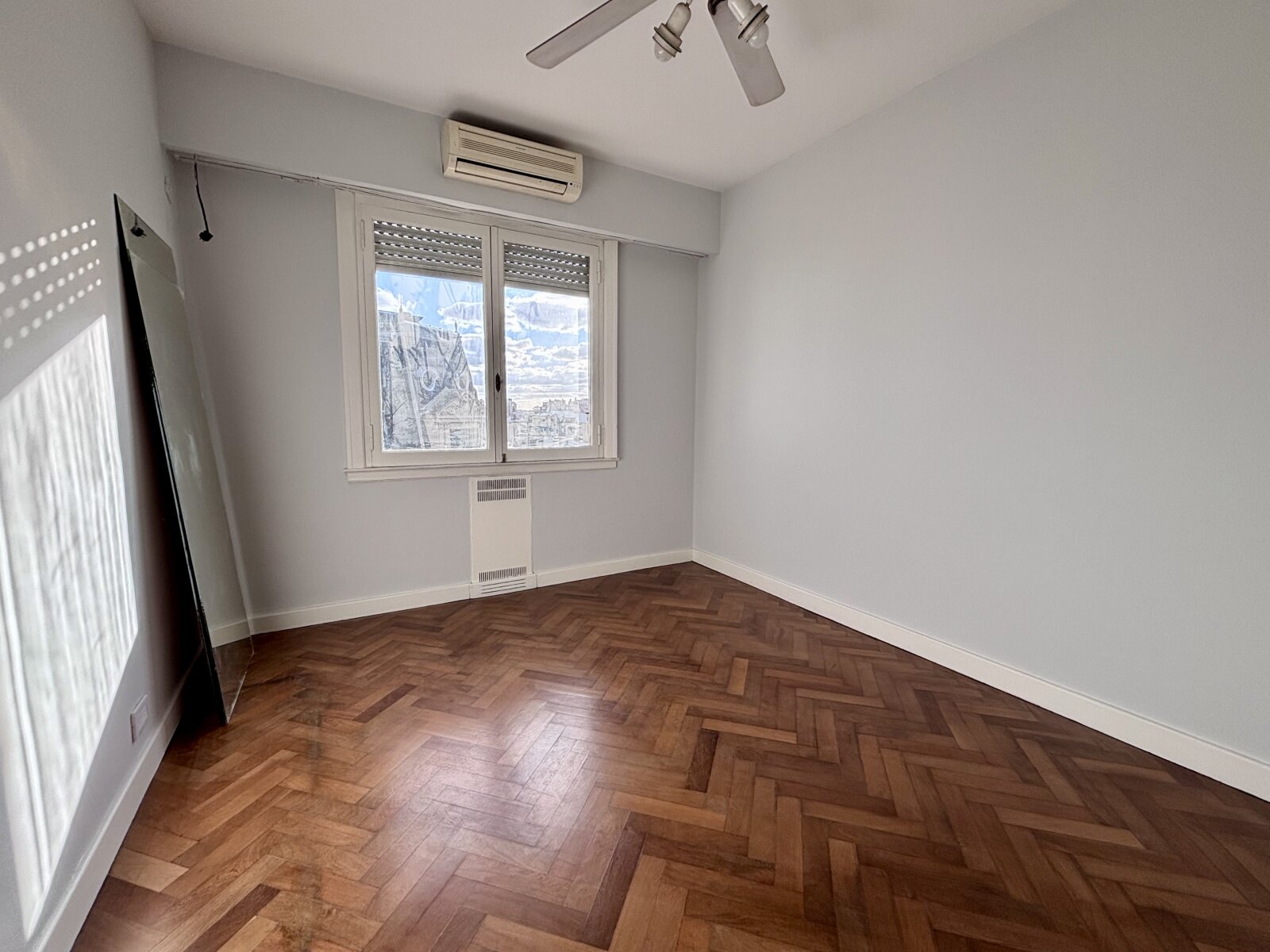 Excelente semipiso 4 ambientes, muy luminoso.Totalmente reciclado, SAN NICOLÁS - 11