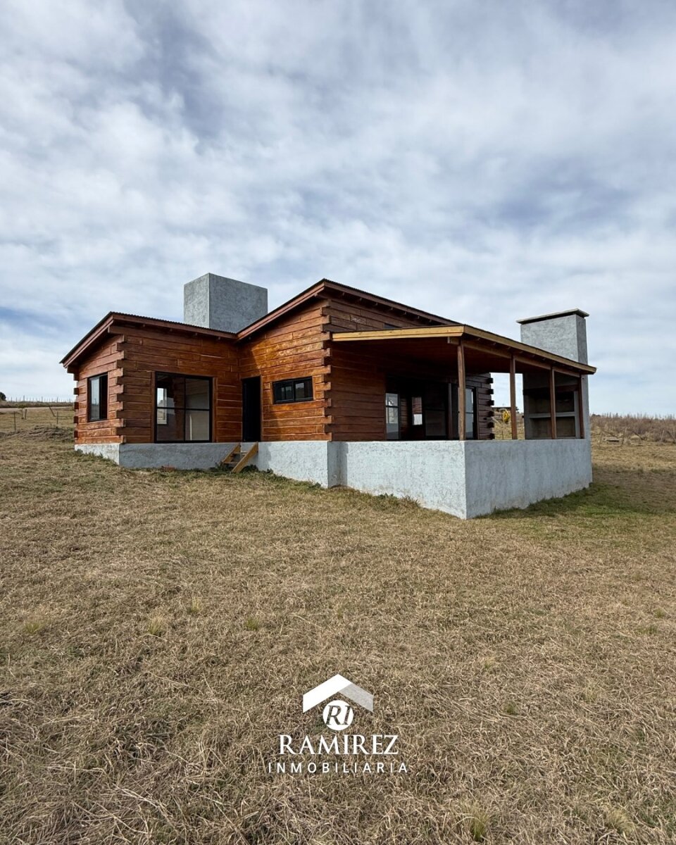 CASA EN VENTA – VILLA YACANTO (CA365)