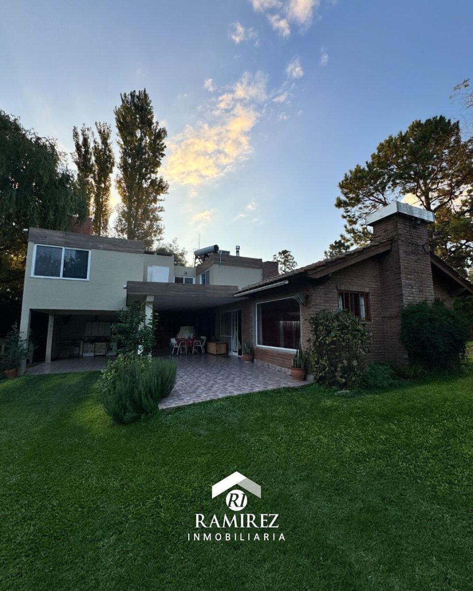 CASA EN VENTA – VILLA DEL DIQUE (CA350)