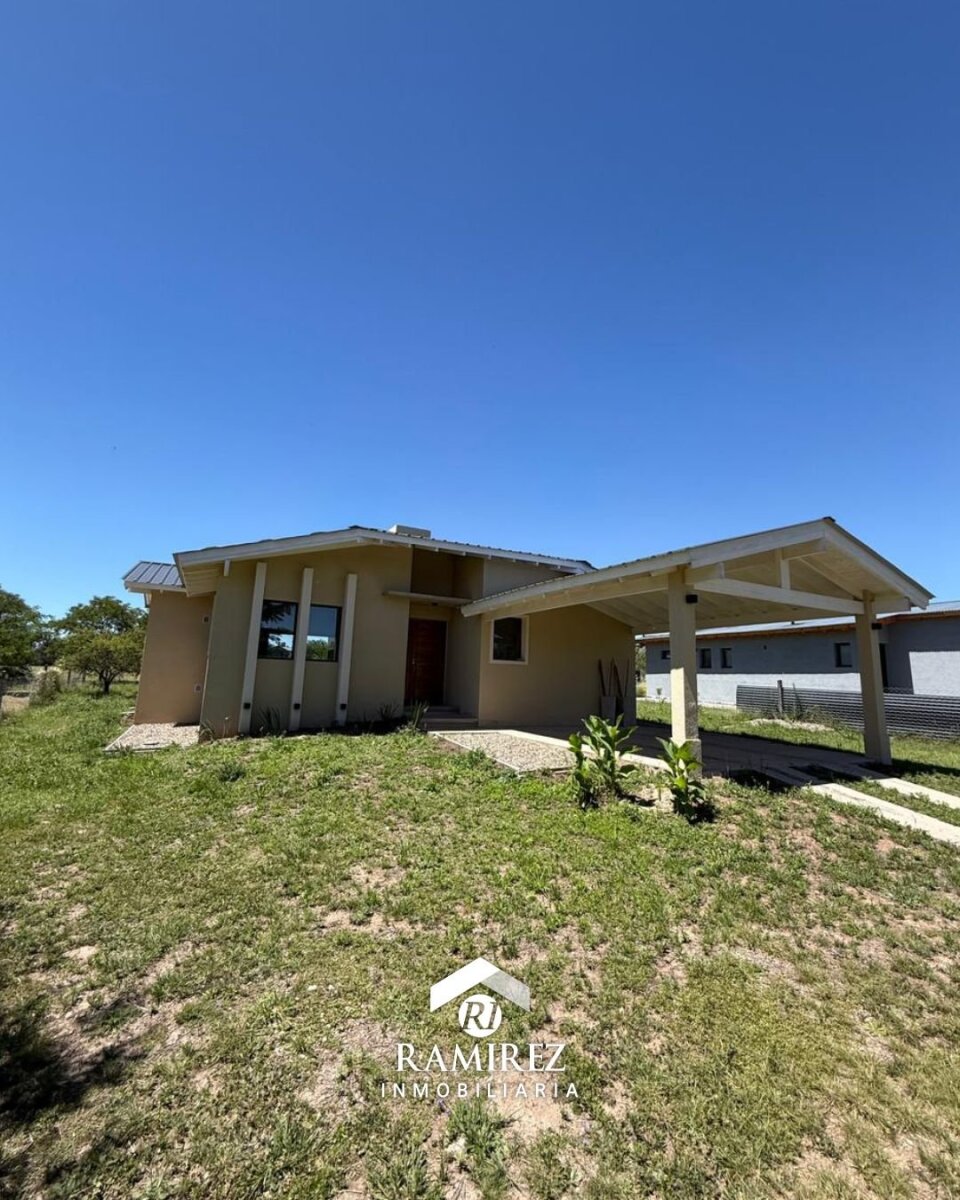 Casa a estrenar en venta — Villa General Belgrano (CA348)
