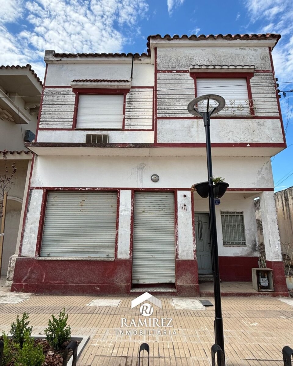 Casa con Local comercial en Pozo del Molle