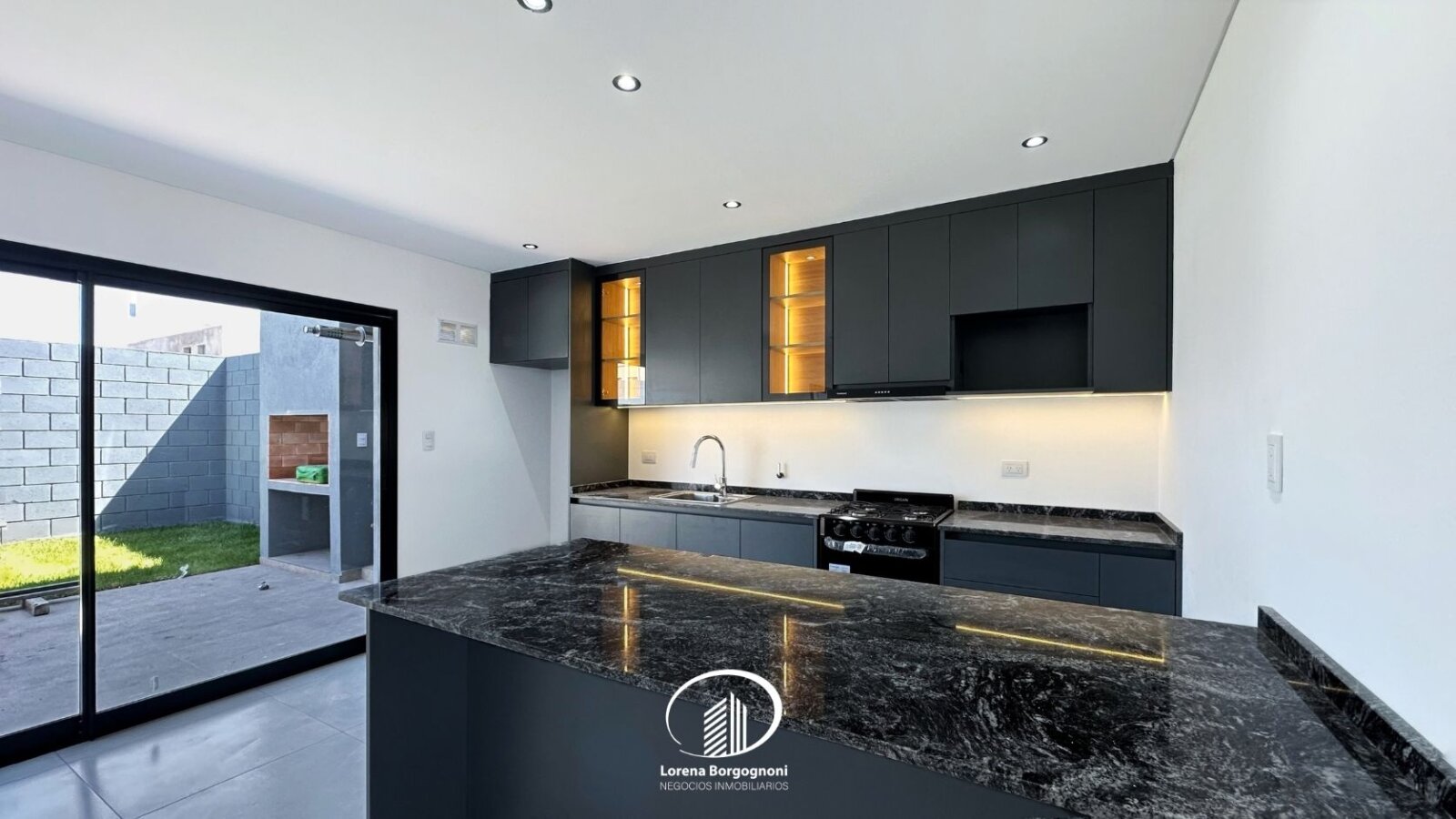 Duplex en Venta Solares de Manantiales - 3 Dormitorios 3 Baños - Imagen 19