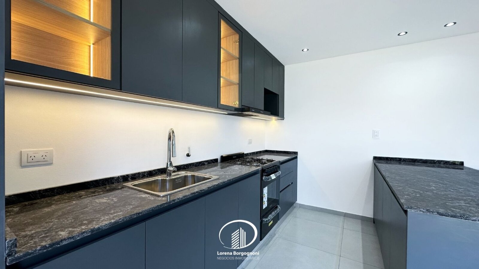 Duplex en Venta Solares de Manantiales - 3 Dormitorios 3 Baños - Imagen 23
