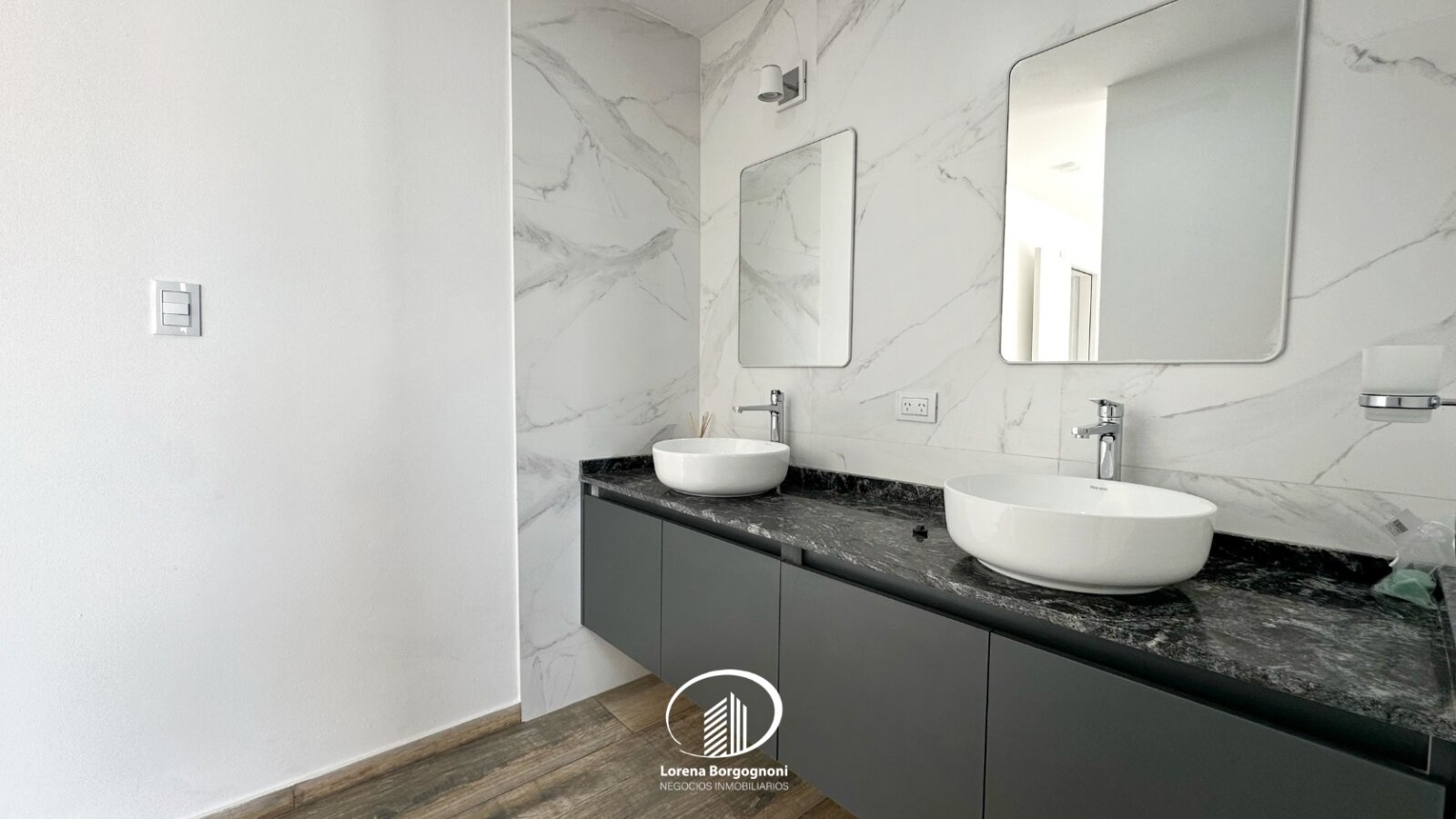 Duplex en Venta Solares de Manantiales - 3 Dormitorios 3 Baños - Imagen 48
