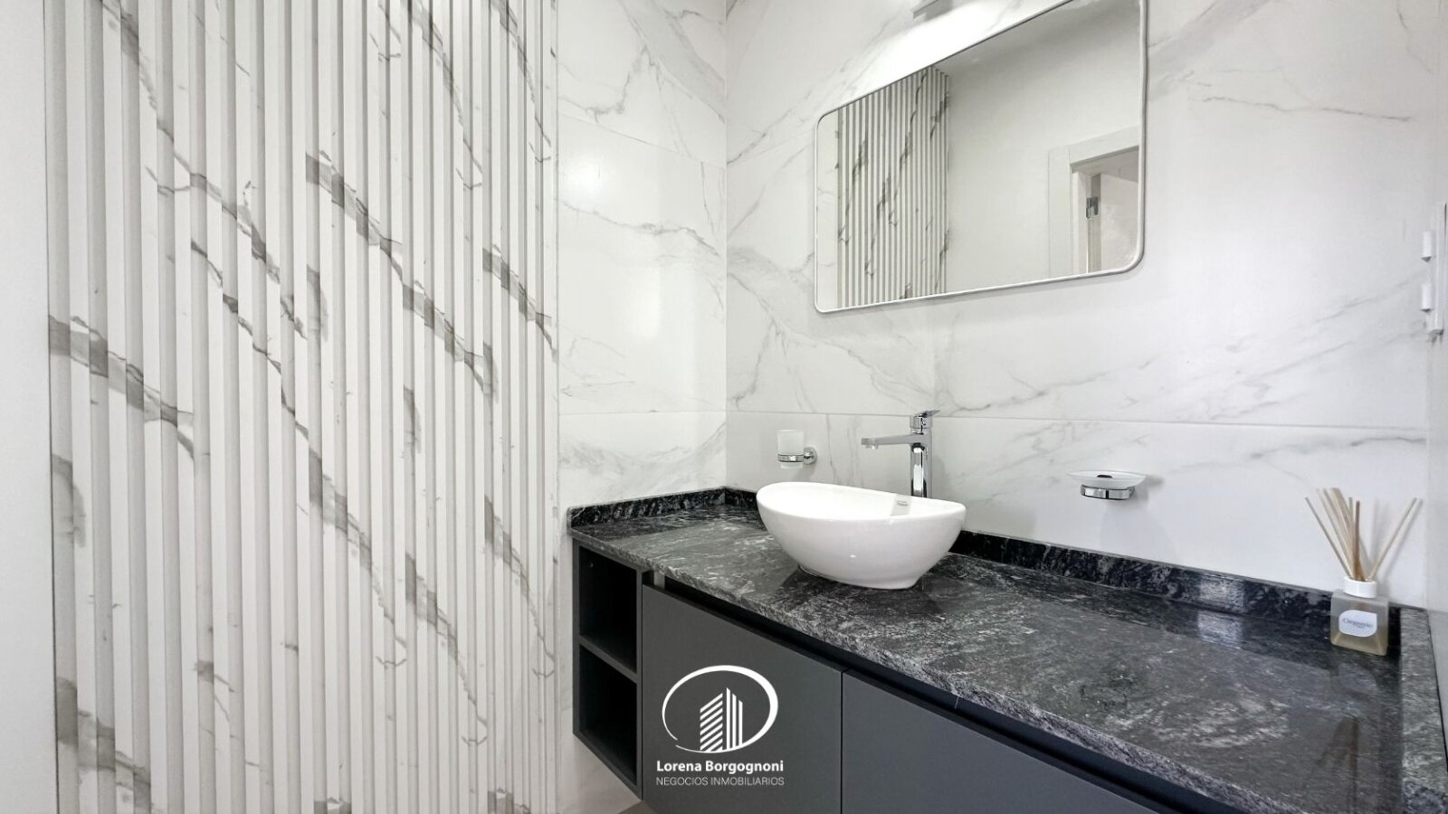 Duplex en Venta Solares de Manantiales - 3 Dormitorios 3 Baños - Imagen 29