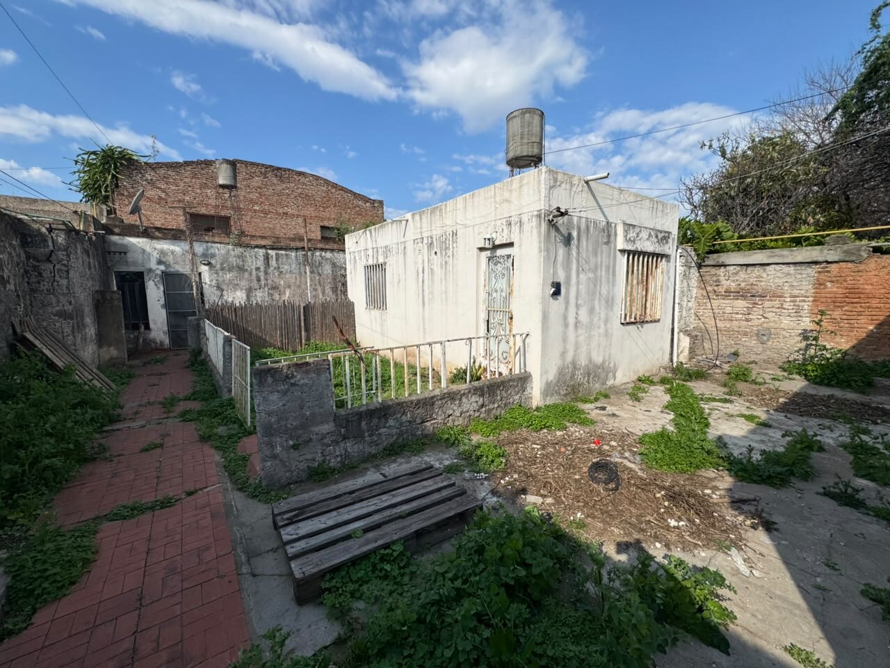 CASA EN VENTA. Camilo Aldao 2400 - 11