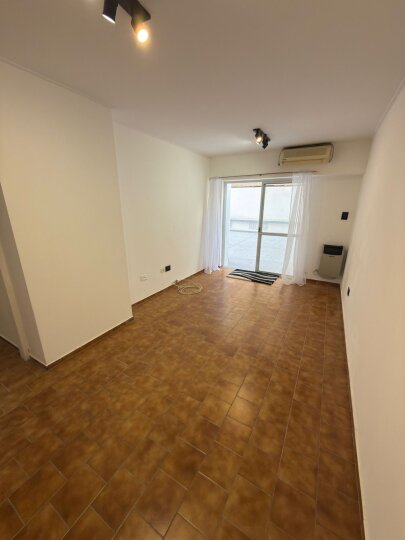DPTO EN VENTA 1 DORM. NUEVA CORDOBA con patio propio