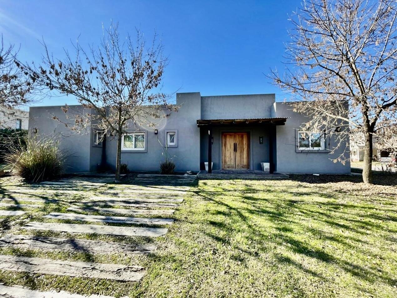 Casa en venta 4 ambientes apta crédito En barrio El Aljibe, Manzanares Pilar, GBA Norte - 1