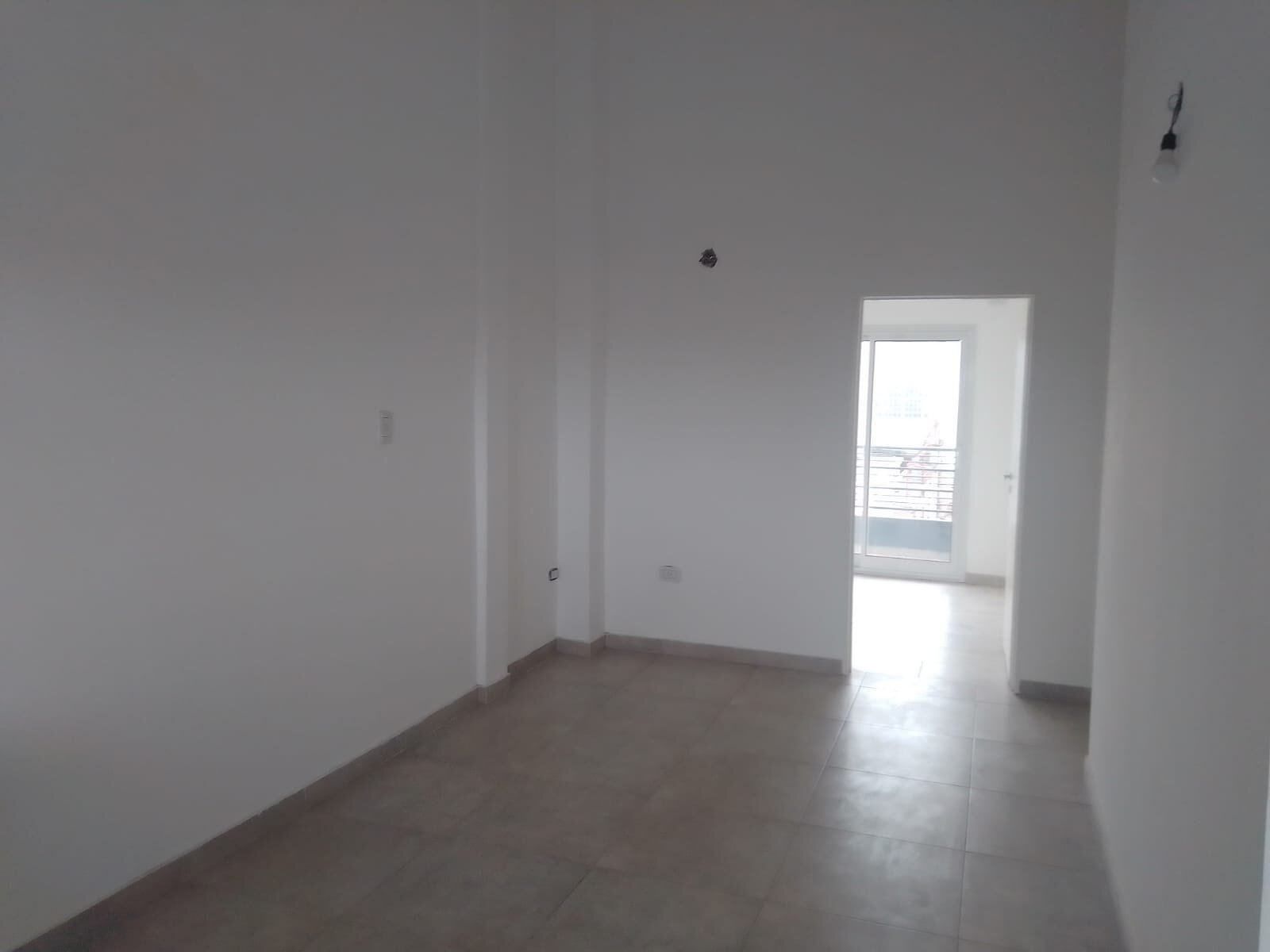 Alquiler Departamento 3 ambientes en La Tablada - 2