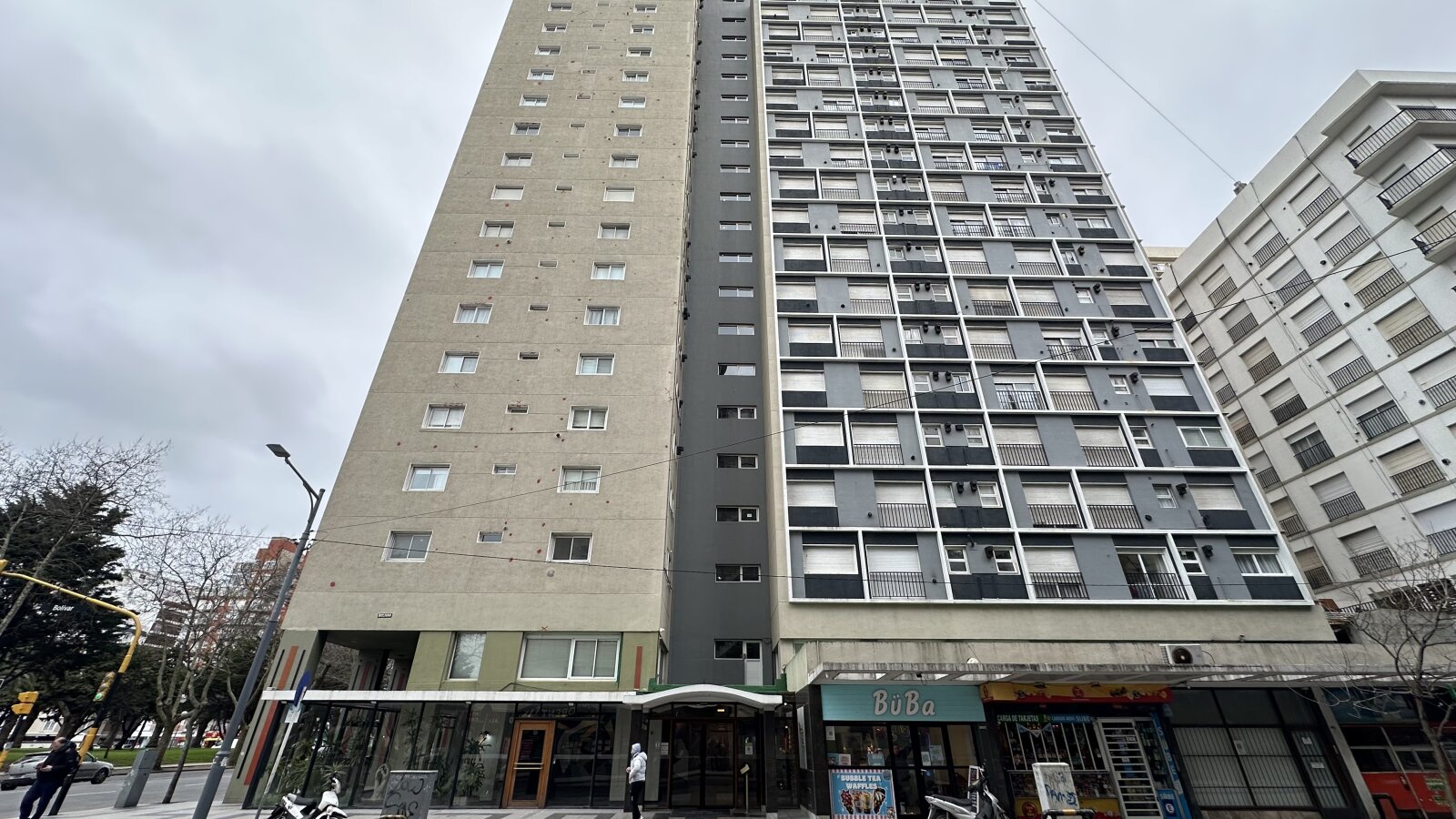 Departamento 2 Ambientes Reciclado y Amoblado con Vista a Plaza Colón y al Mar - 21