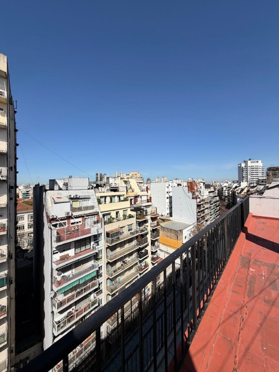 Luminoso ambiente y medio en Palermo / Recoleta – Piso alto, orientación norte - 14
