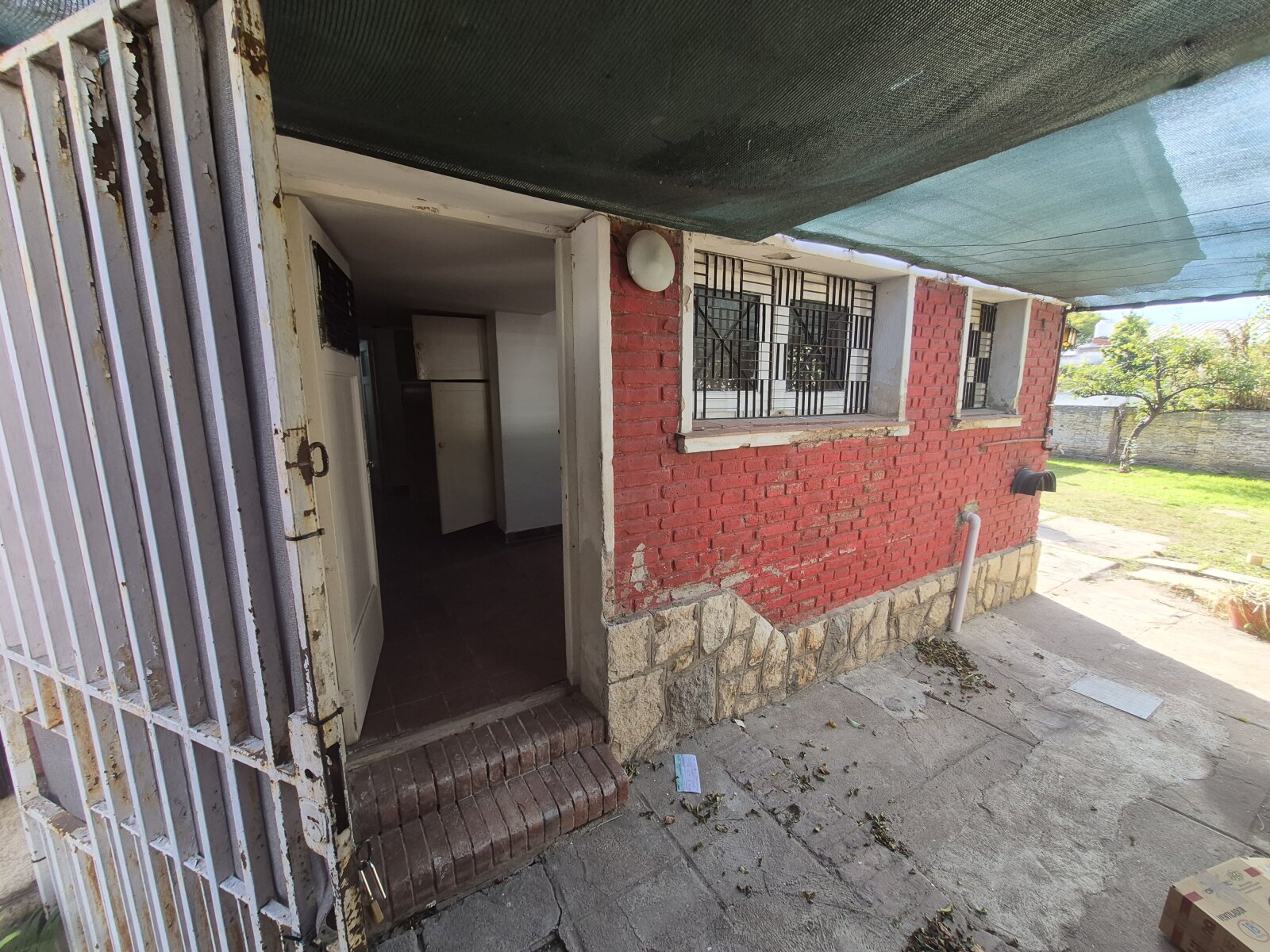 CASA EN VENTA. CON PATIO - 12