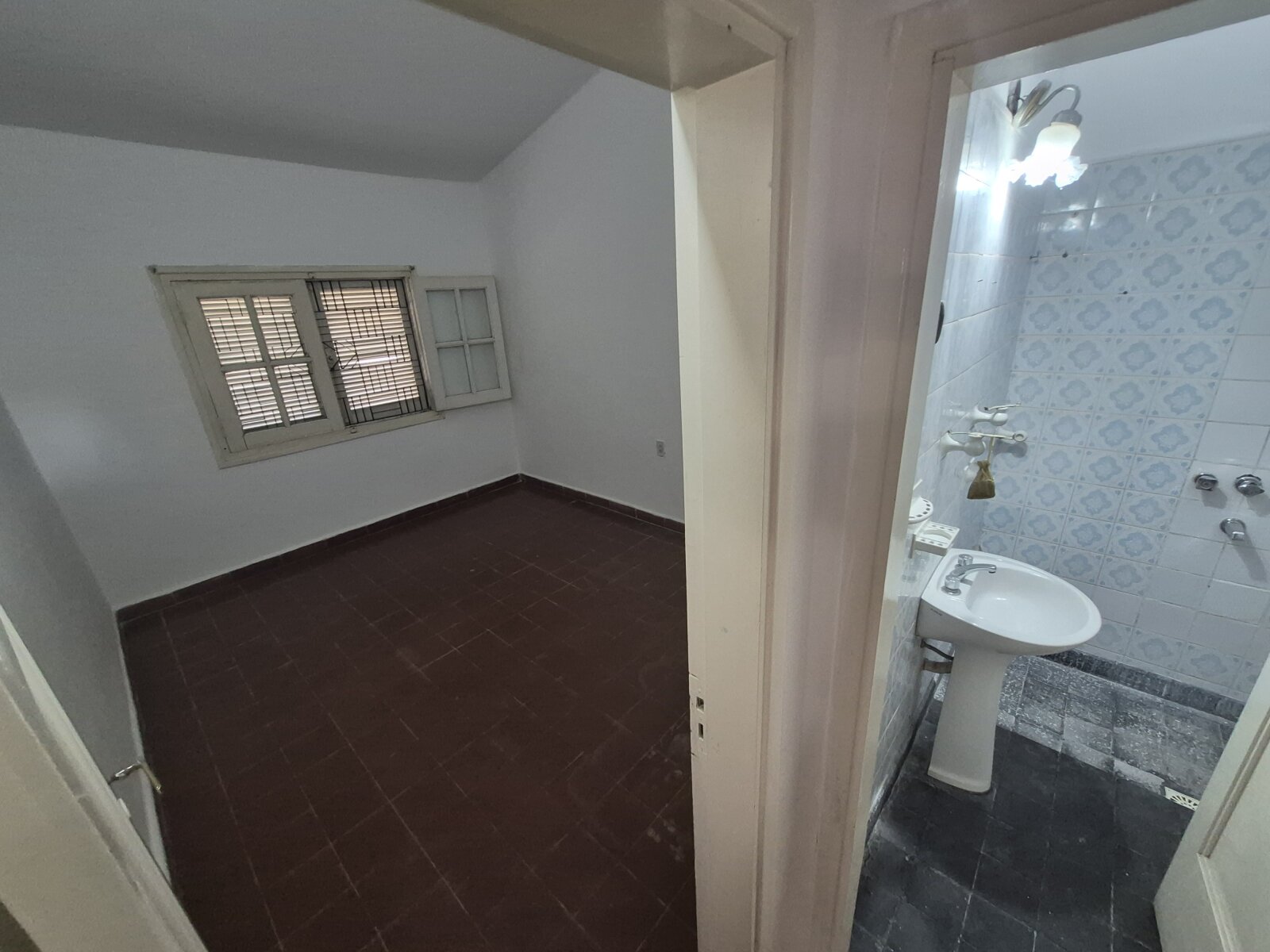 CASA EN VENTA. CON PATIO - 10